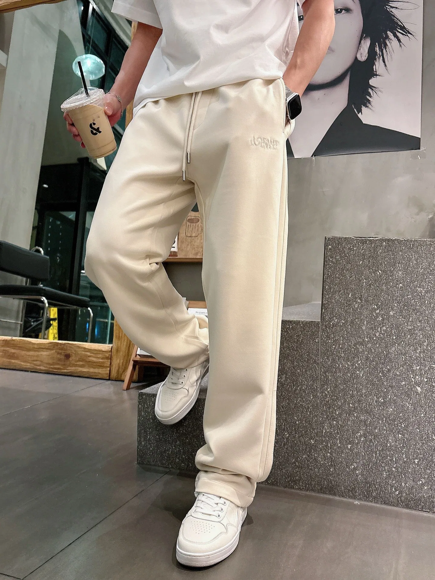LOE 27FW HKMQHBV 012 스웻팬츠 9