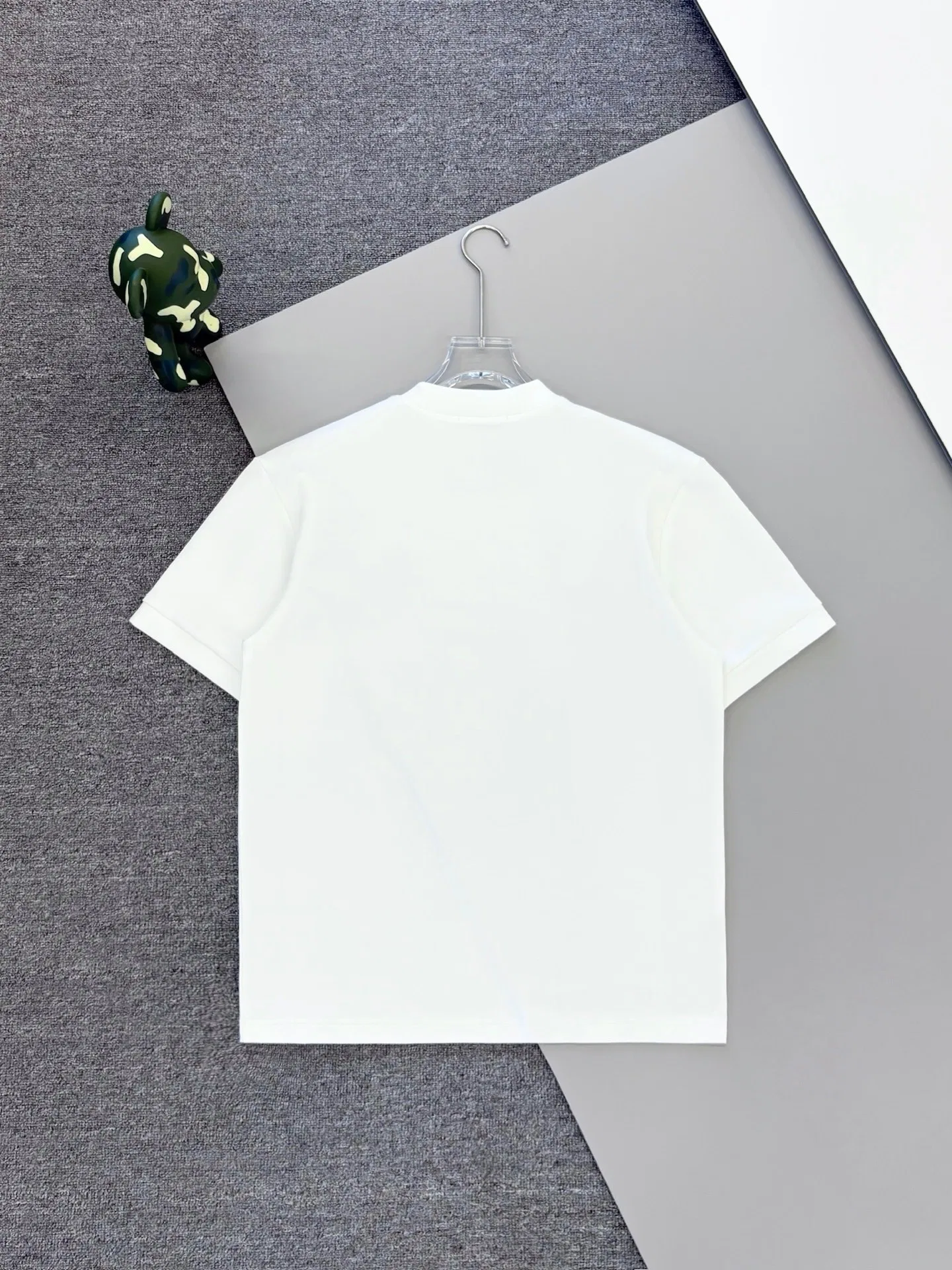 LOE 27FW HMUOLTR 051 반팔티셔츠 9