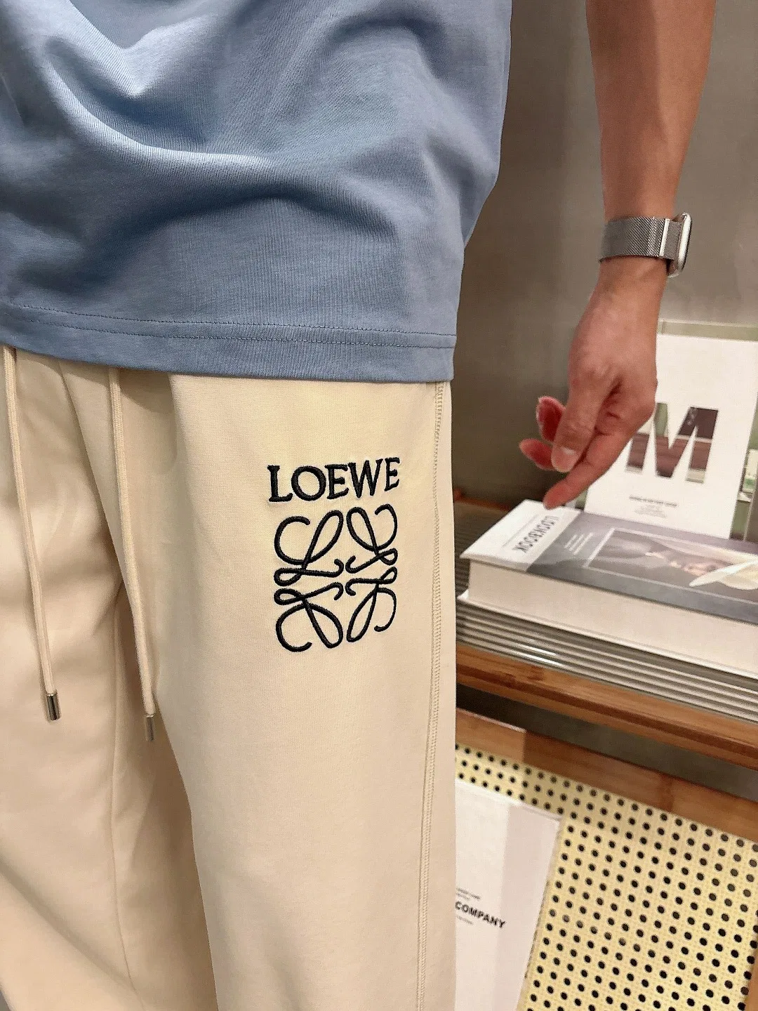 LOE 27FW IOMVBCF 012 스웻팬츠 16