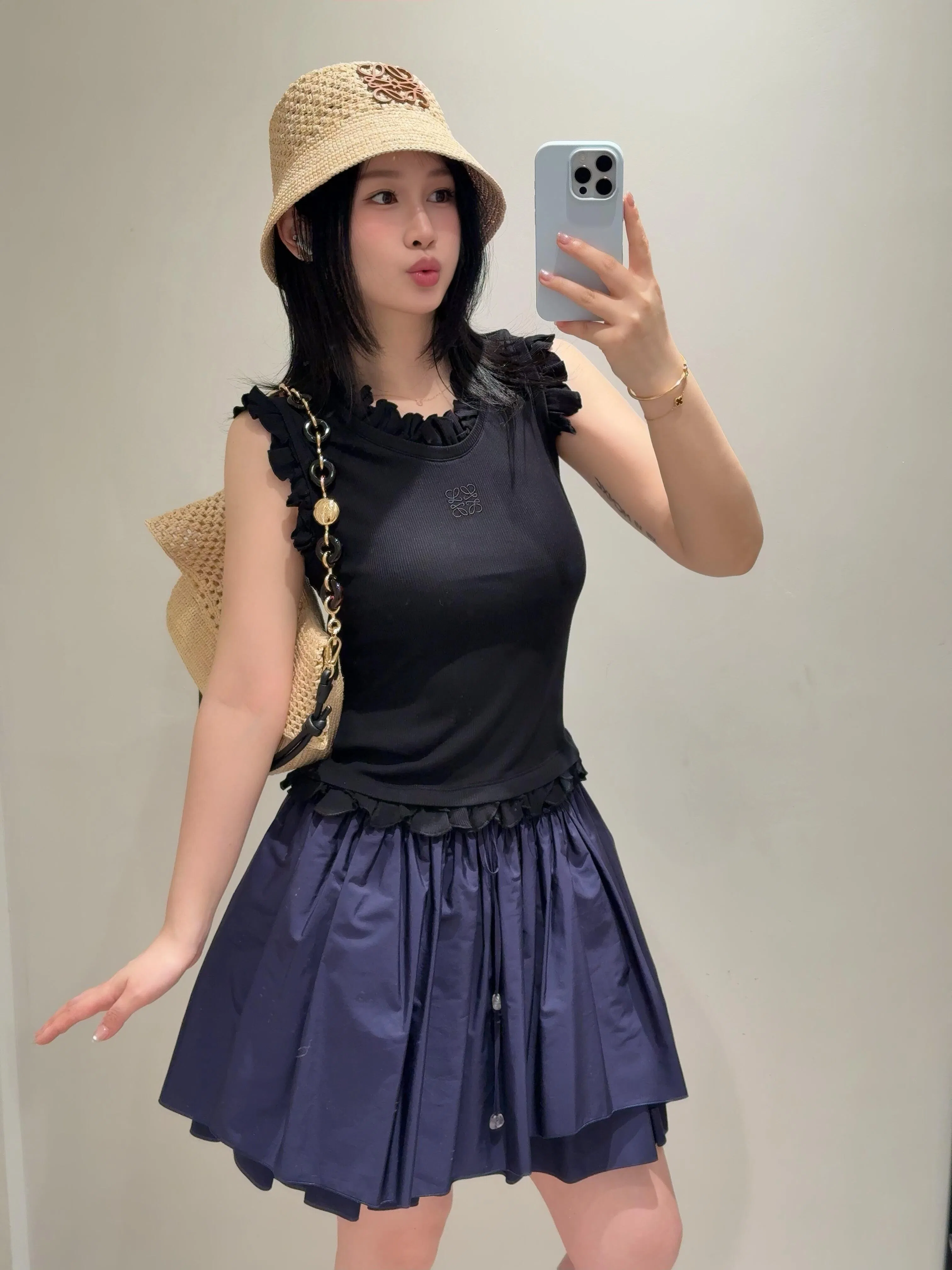 LOE 27FW TSERGIY 004 나시 10