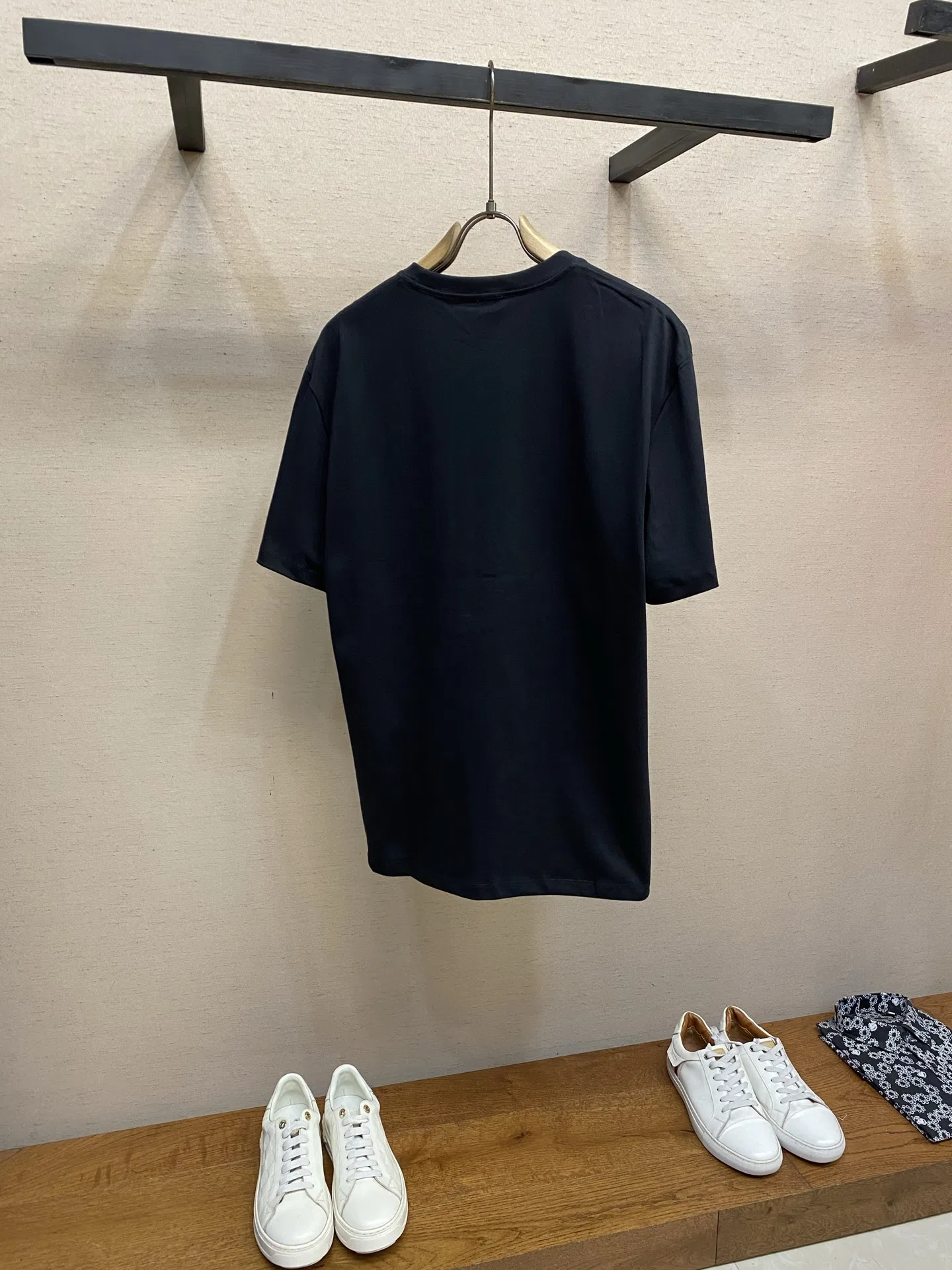 LOE 27FW XFAVAGO 005 반팔티셔츠 8