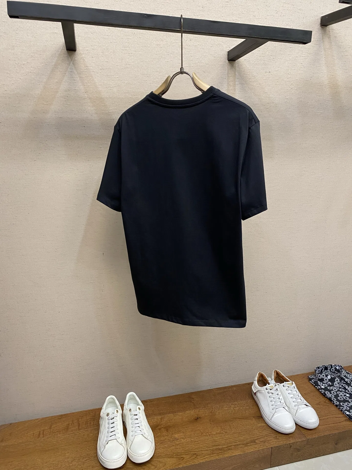 LOE 27FW XFAVAGO 010 반팔티셔츠 28