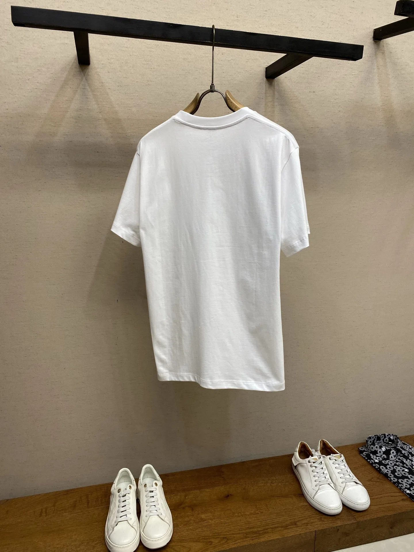 LOE 27FW XFAVAGO 012 반팔티셔츠 13