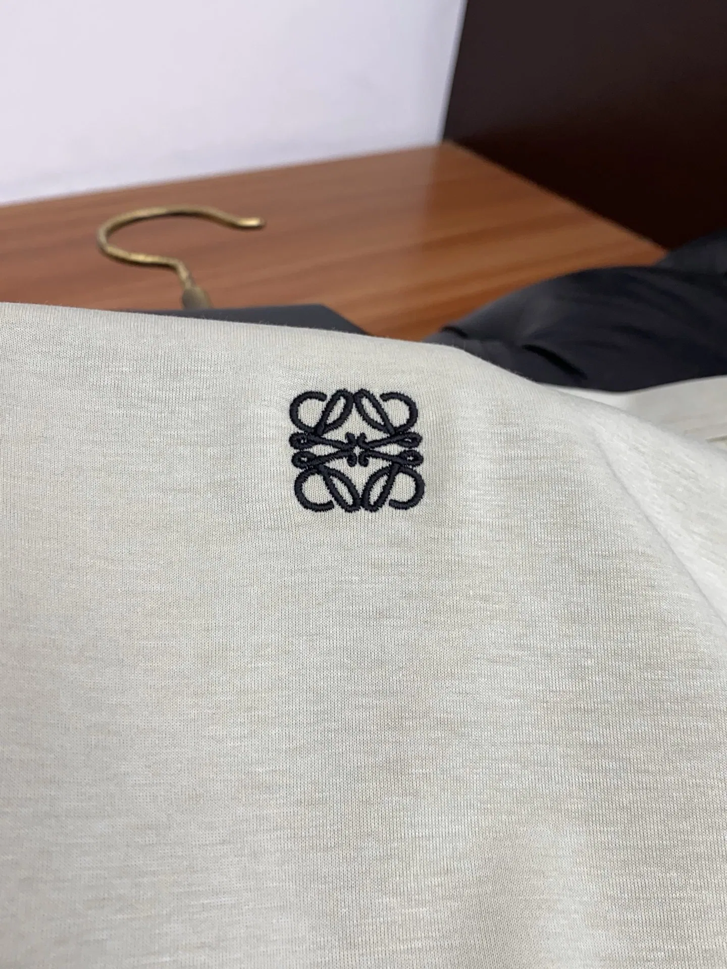 LOE 27FW XFAVAGO 020 반팔티셔츠 8
