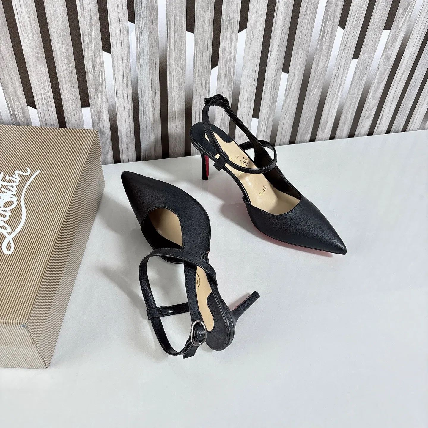 LOUBOUTIN 27FW CDNVCOY 001 구두 11