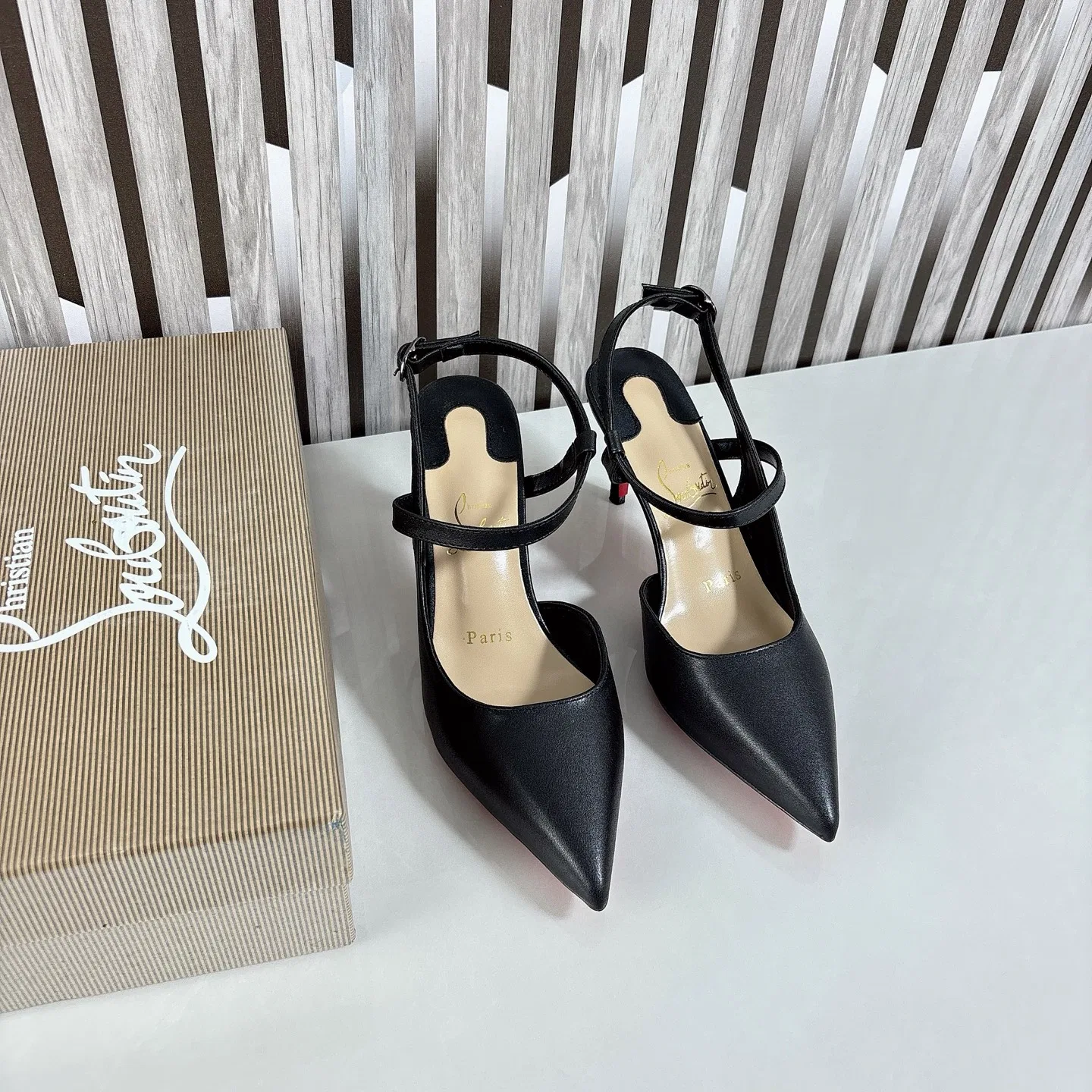 LOUBOUTIN 27FW CDNVCOY 001 구두 12