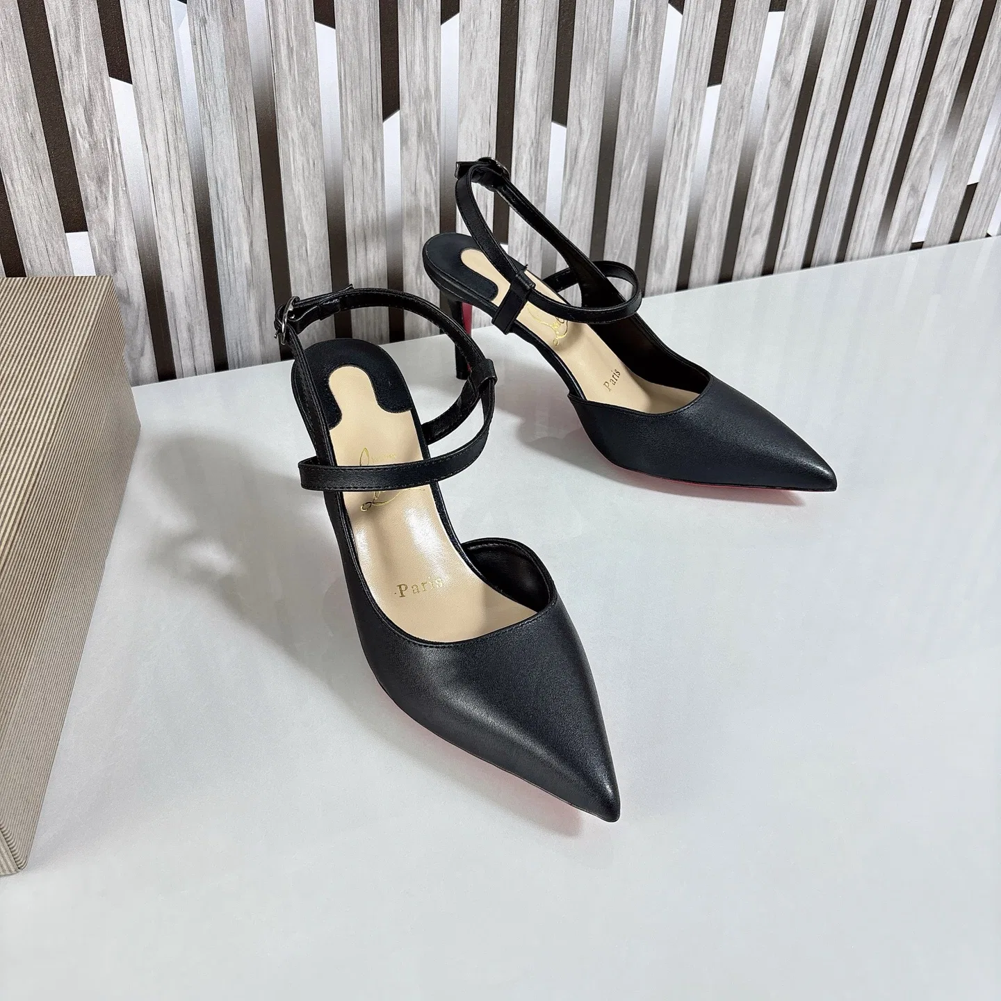 LOUBOUTIN 27FW CDNVCOY 001 구두 13