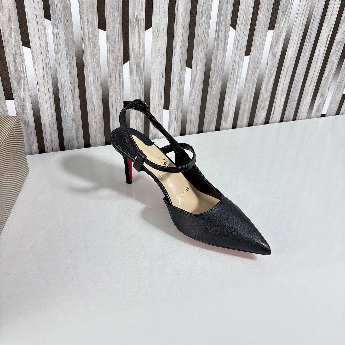 LOUBOUTIN 27FW CDNVCOY 001 구두 16