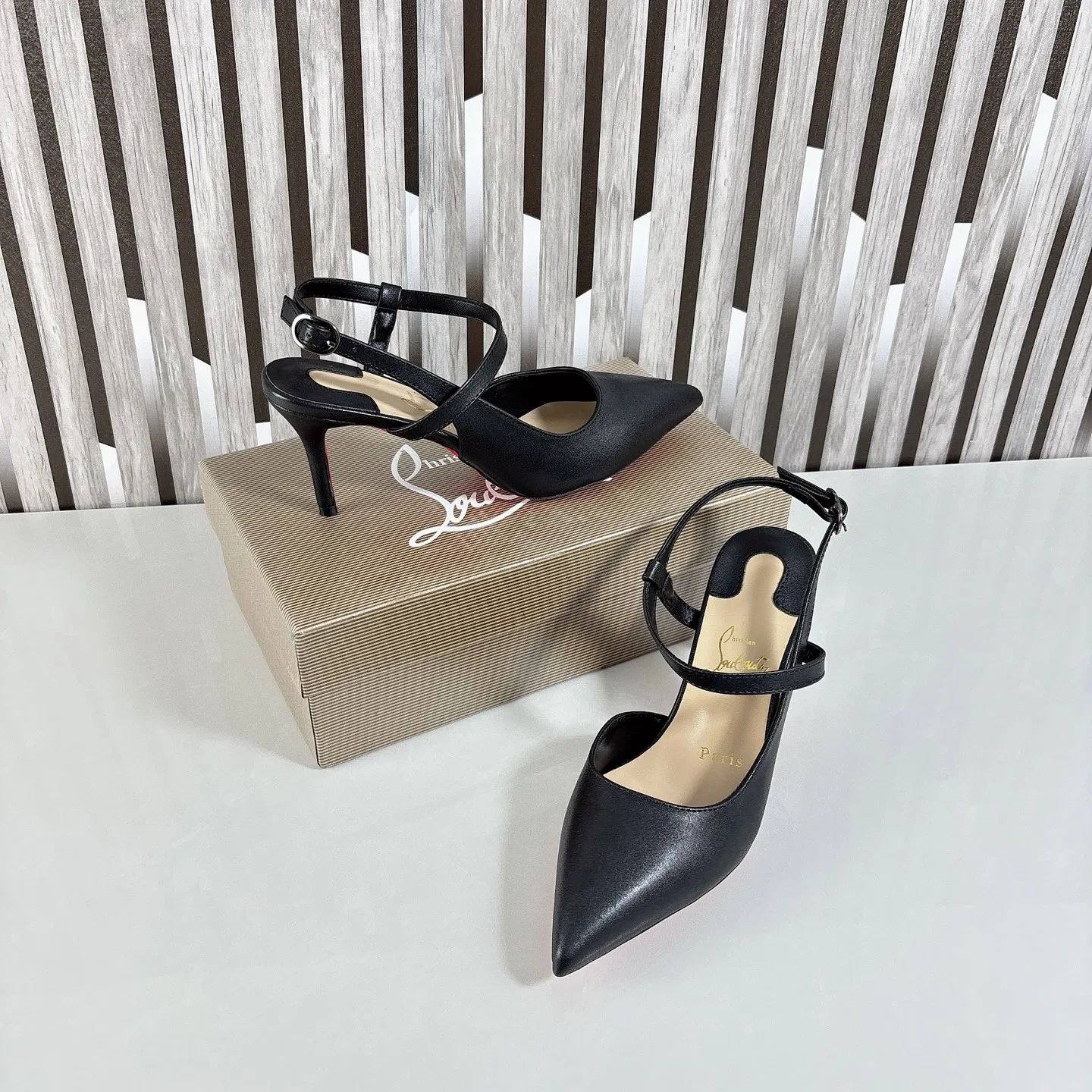 LOUBOUTIN 27FW CDNVCOY 001 구두 17