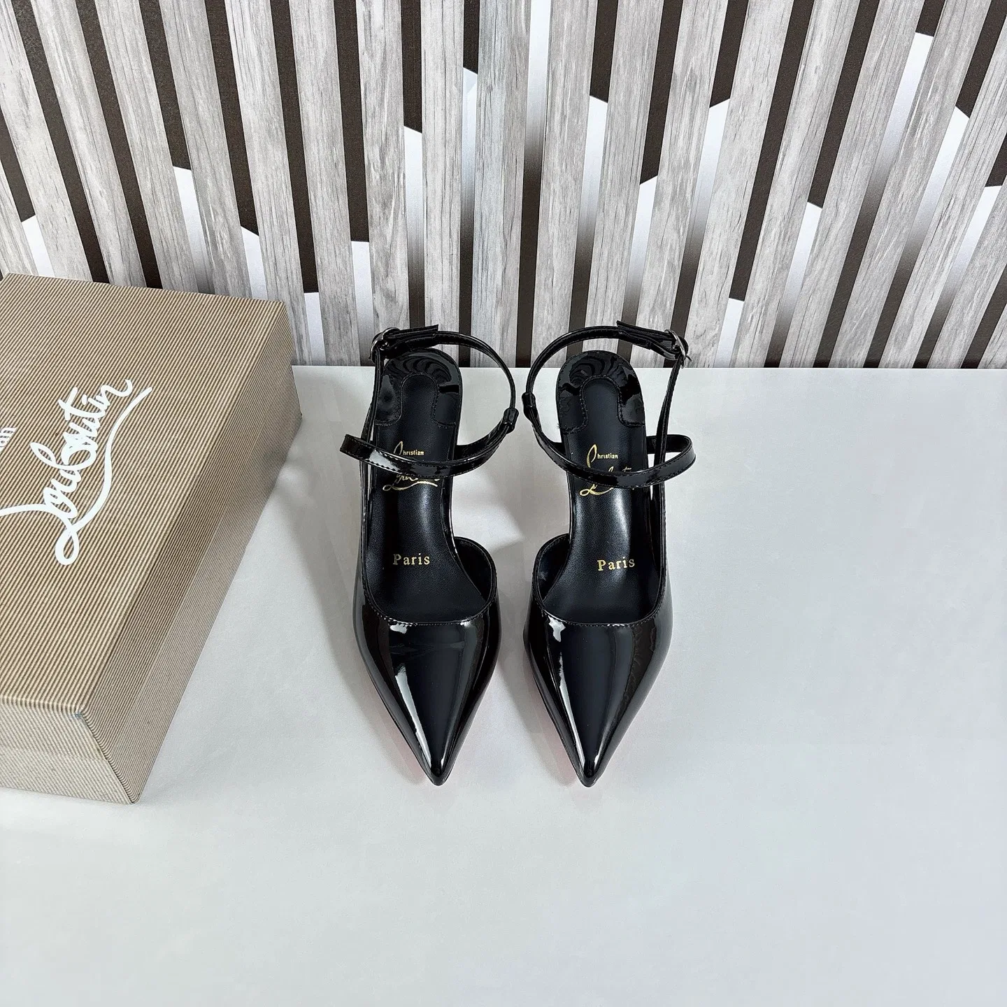 LOUBOUTIN 27FW CDNVCOY 001 구두 19
