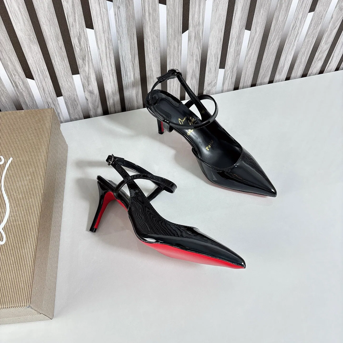LOUBOUTIN 27FW CDNVCOY 001 구두 23