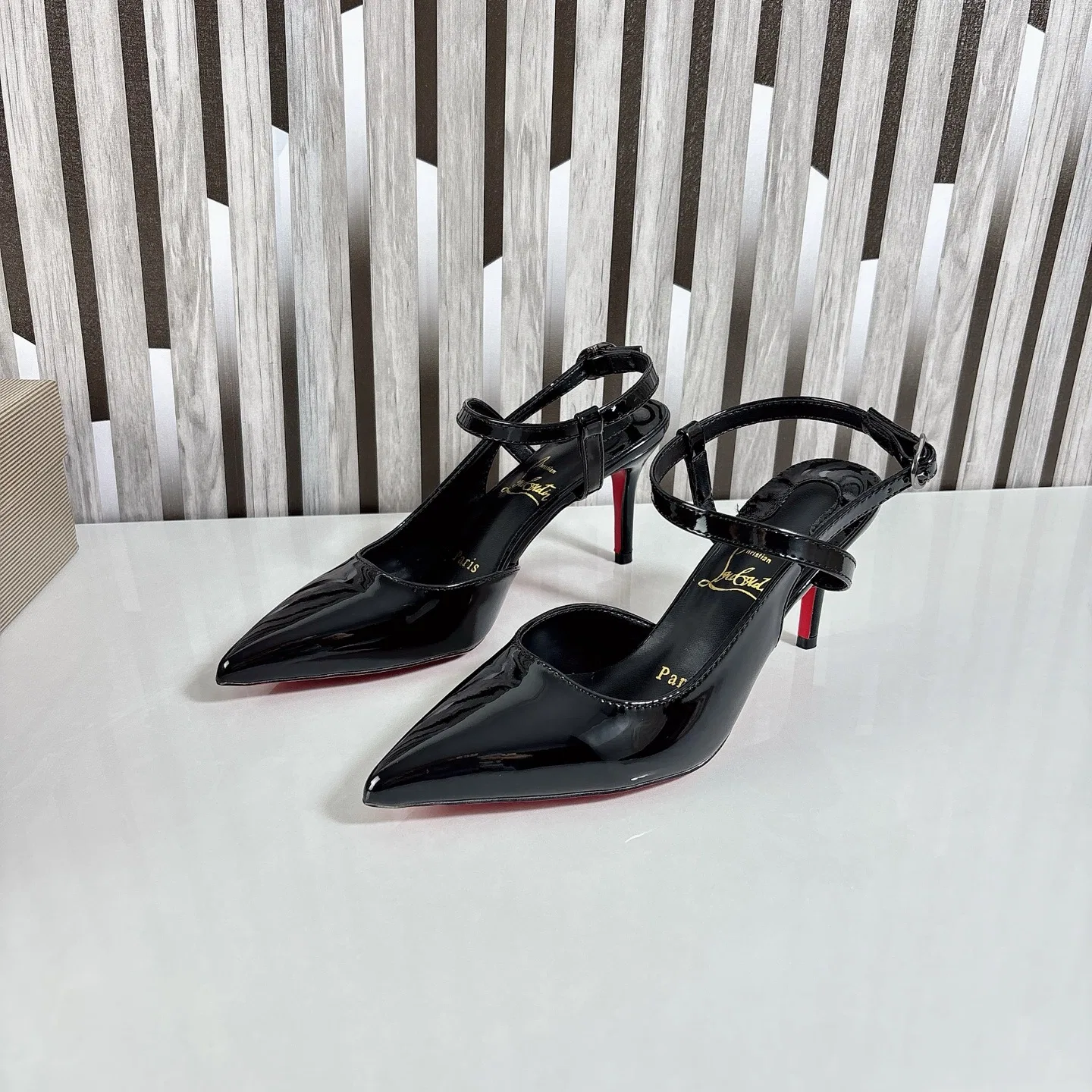 LOUBOUTIN 27FW CDNVCOY 001 구두 25