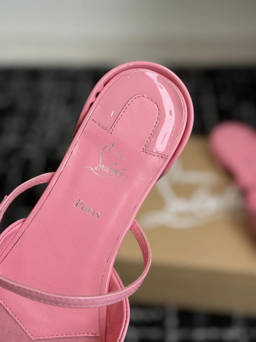 LOUBOUTIN 27FW EIYCUJO 001 구두 16