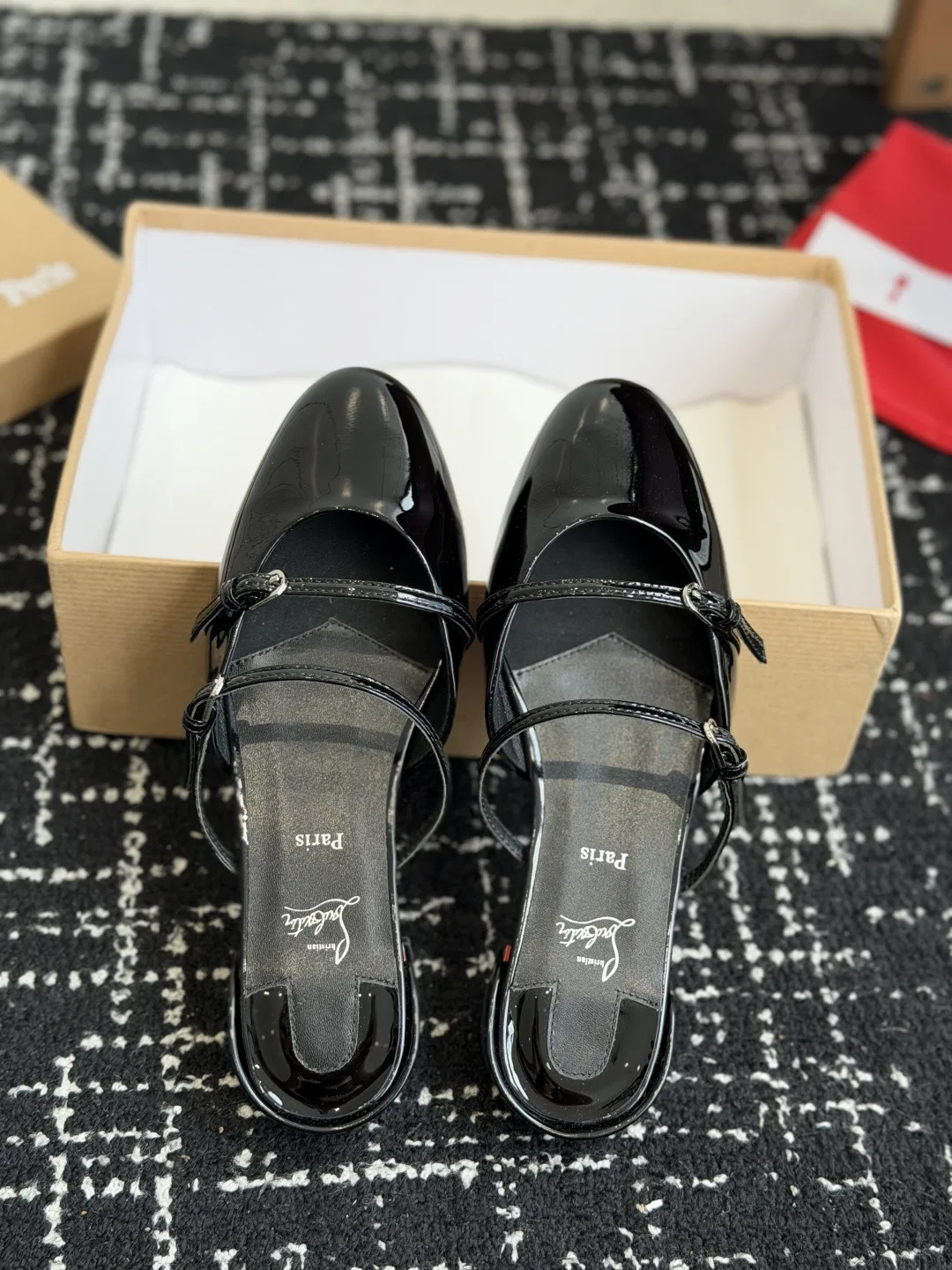 LOUBOUTIN 27FW EIYCUJO 001 구두 21
