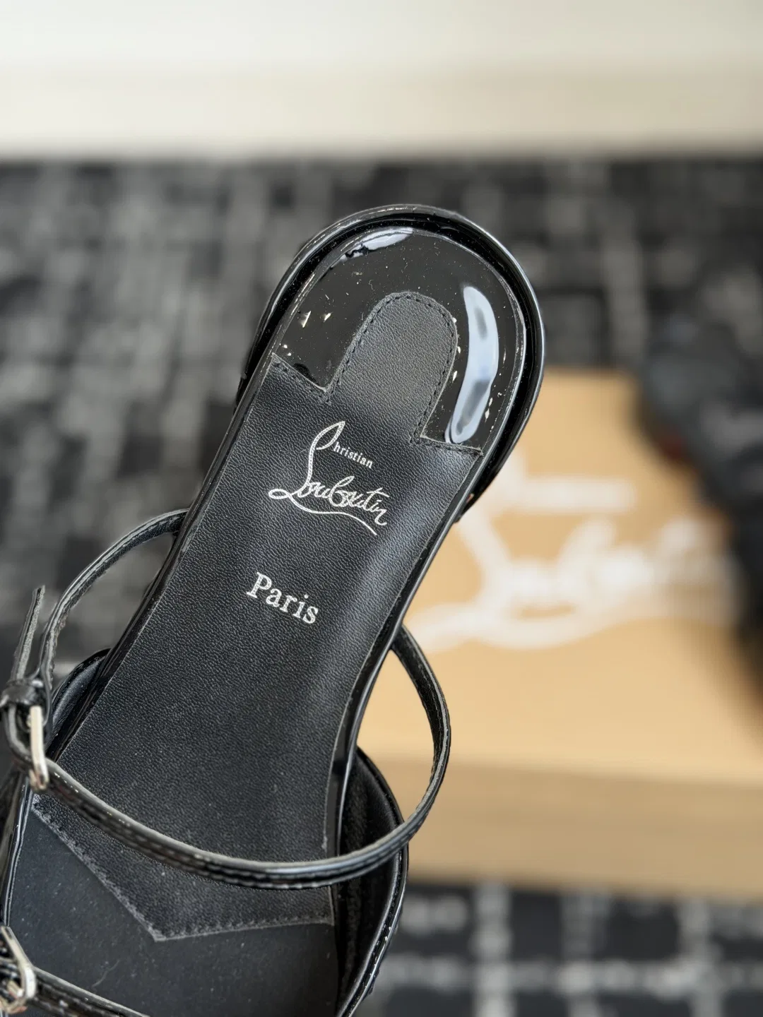 LOUBOUTIN 27FW EIYCUJO 001 구두 25