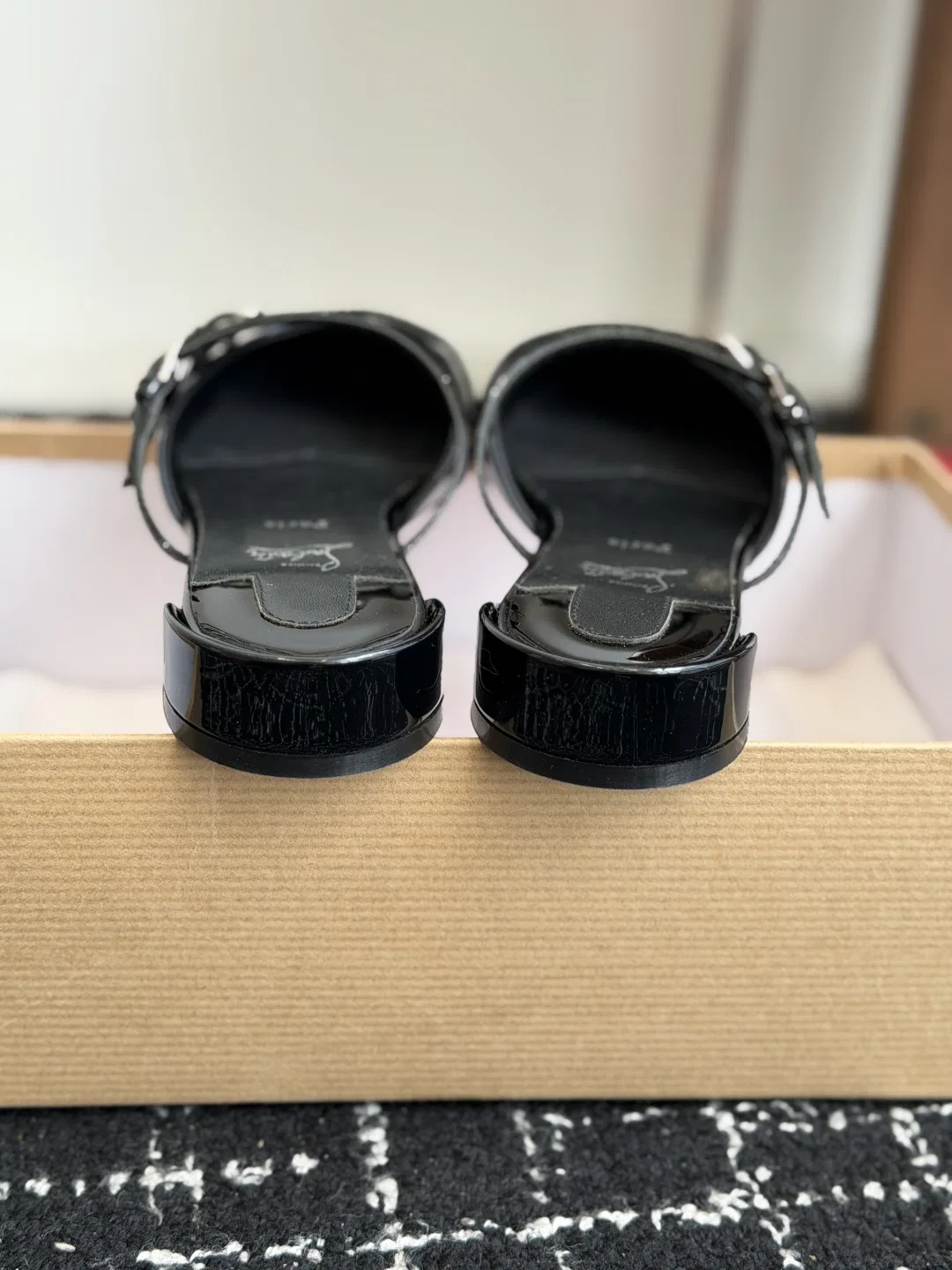 LOUBOUTIN 27FW EIYCUJO 001 구두 26