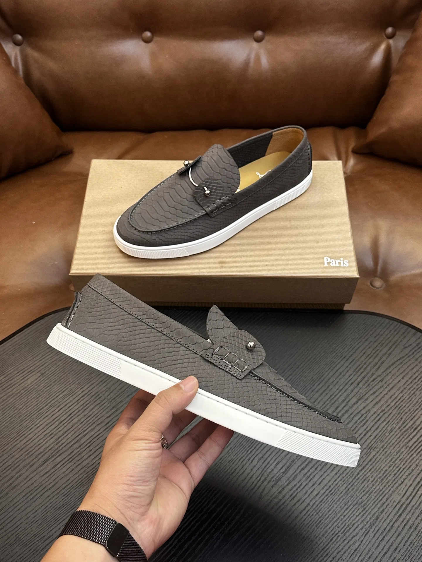 LOUBOUTIN 27FW EIYCUJO 002 로퍼 14