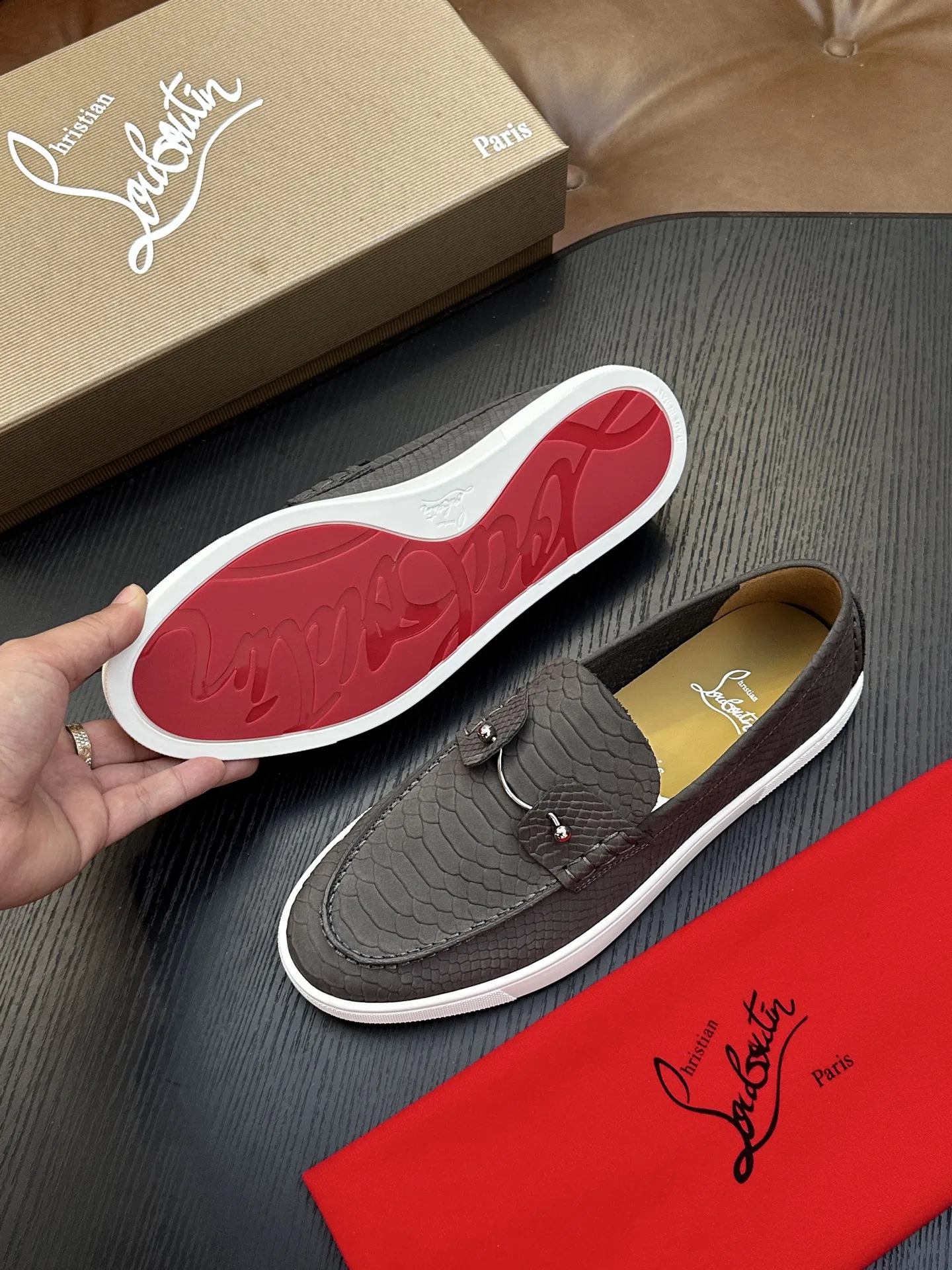 LOUBOUTIN 27FW EIYCUJO 002 로퍼 18