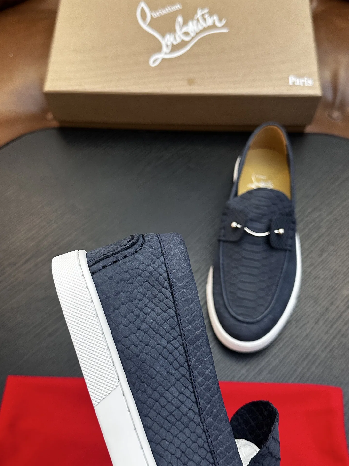 LOUBOUTIN 27FW EIYCUJO 002 로퍼 34
