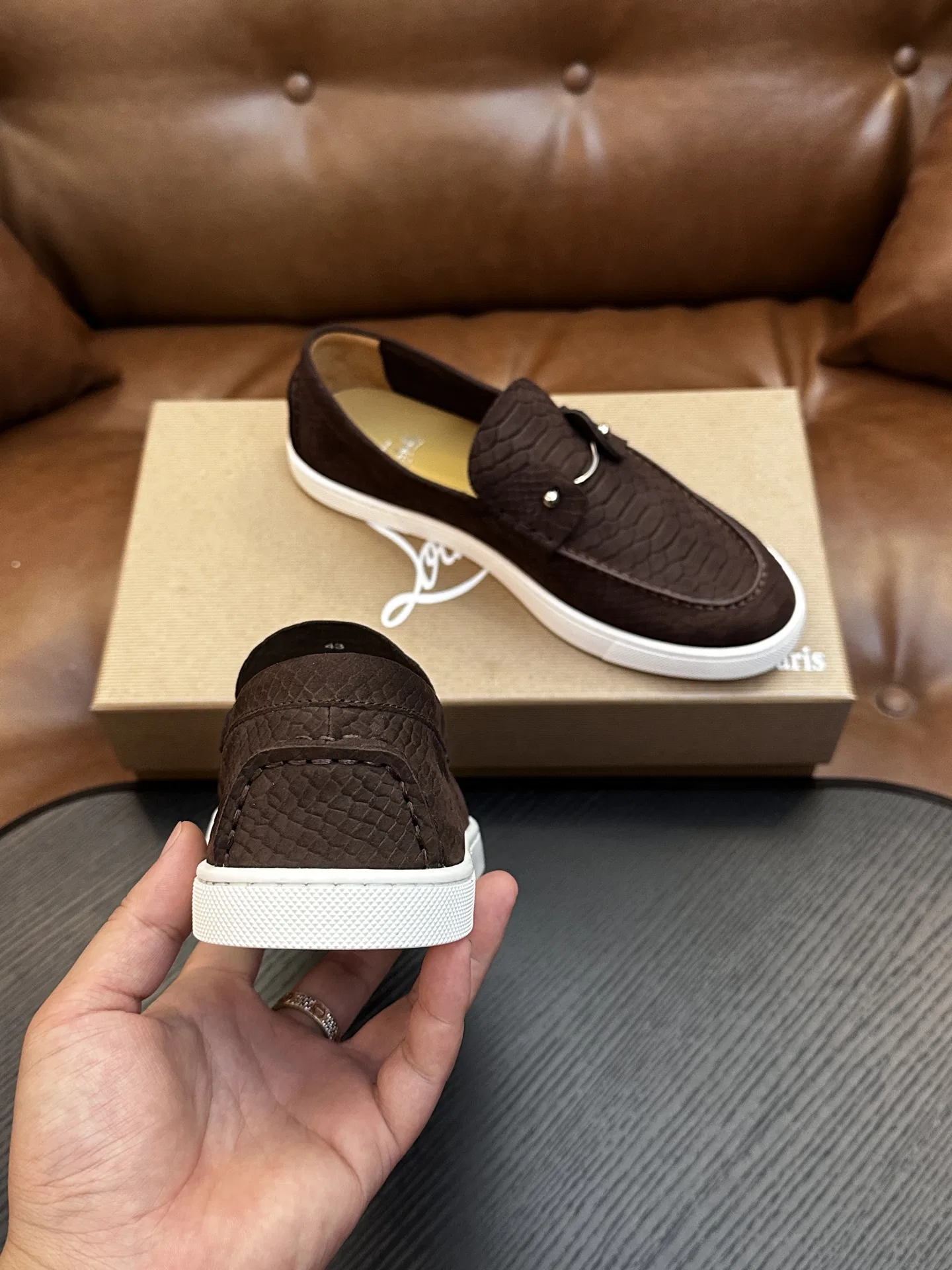 LOUBOUTIN 27FW EIYCUJO 002 로퍼 44