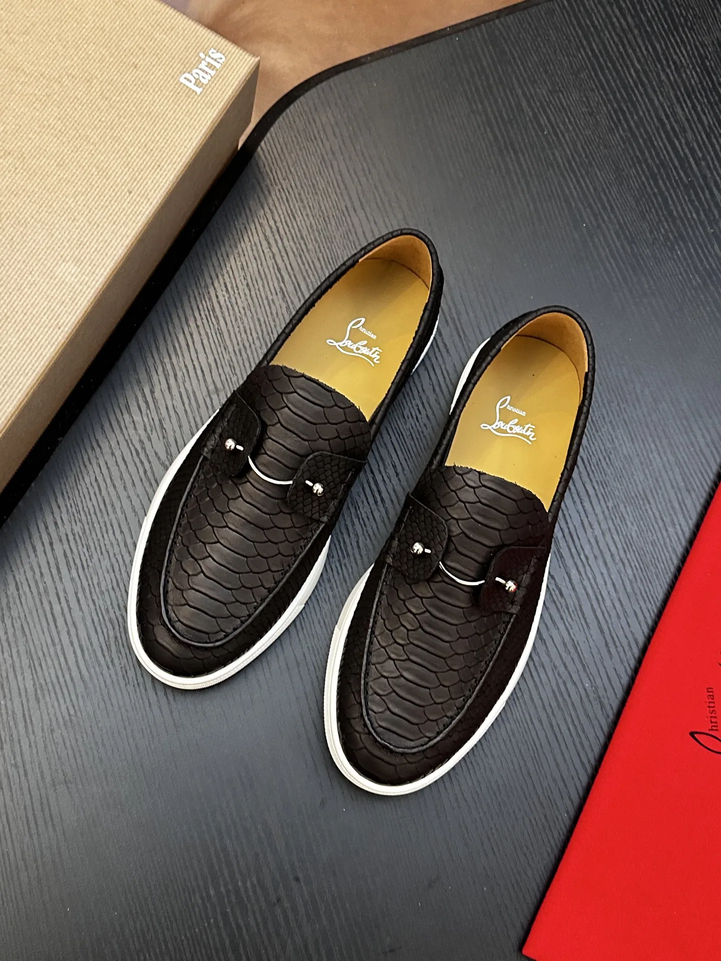 LOUBOUTIN 27FW EIYCUJO 002 로퍼 48