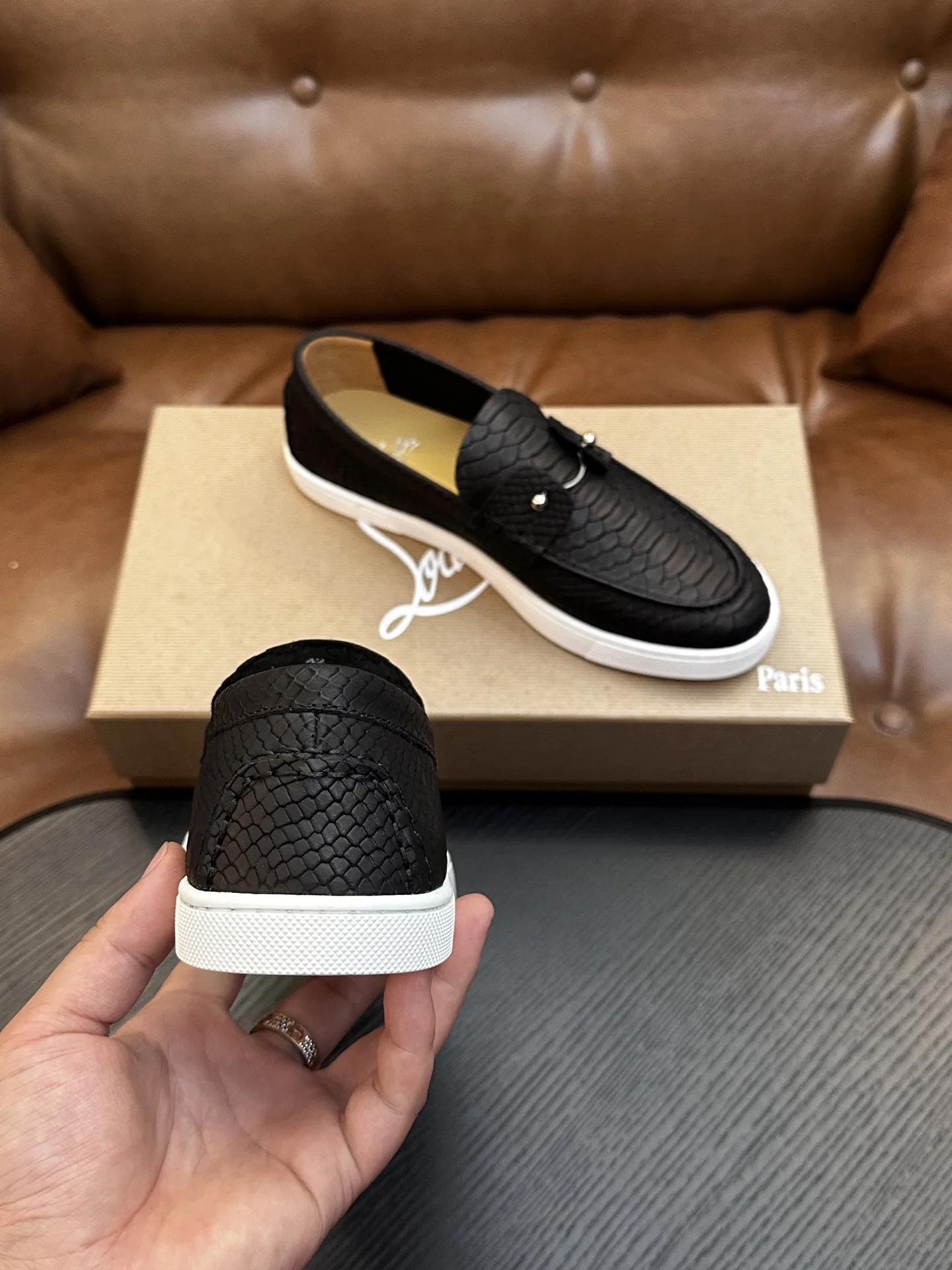 LOUBOUTIN 27FW EIYCUJO 002 로퍼 53