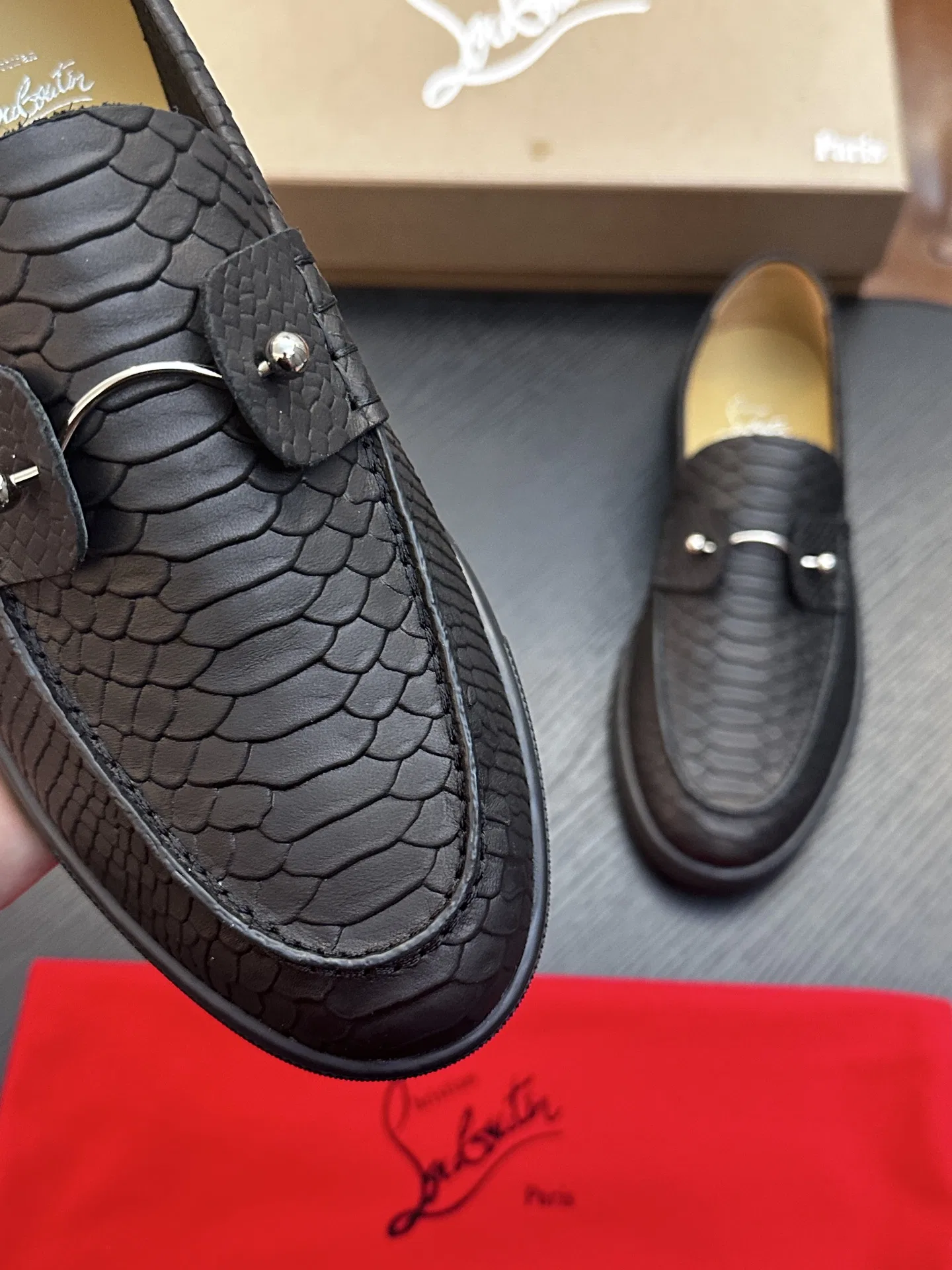 LOUBOUTIN 27FW EIYCUJO 002 로퍼 60