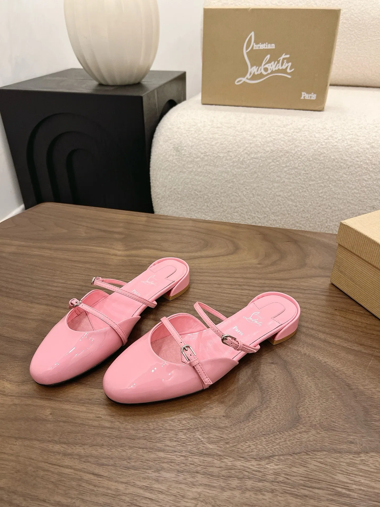 LOUBOUTIN 27FW MSFBUNF 003 플랫슈즈 12