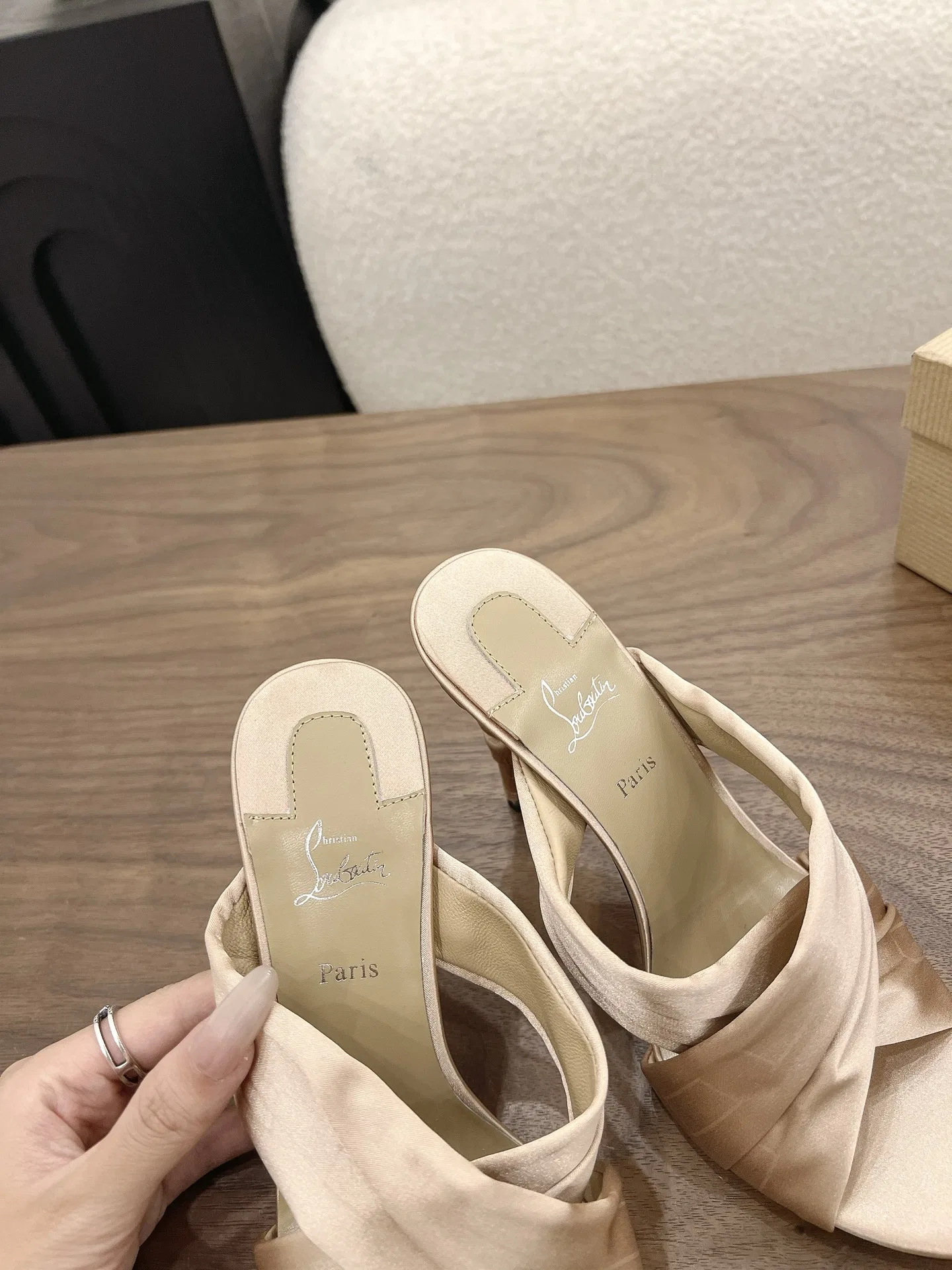 LOUBOUTIN 27FW MSFBUNF 004 구두 7