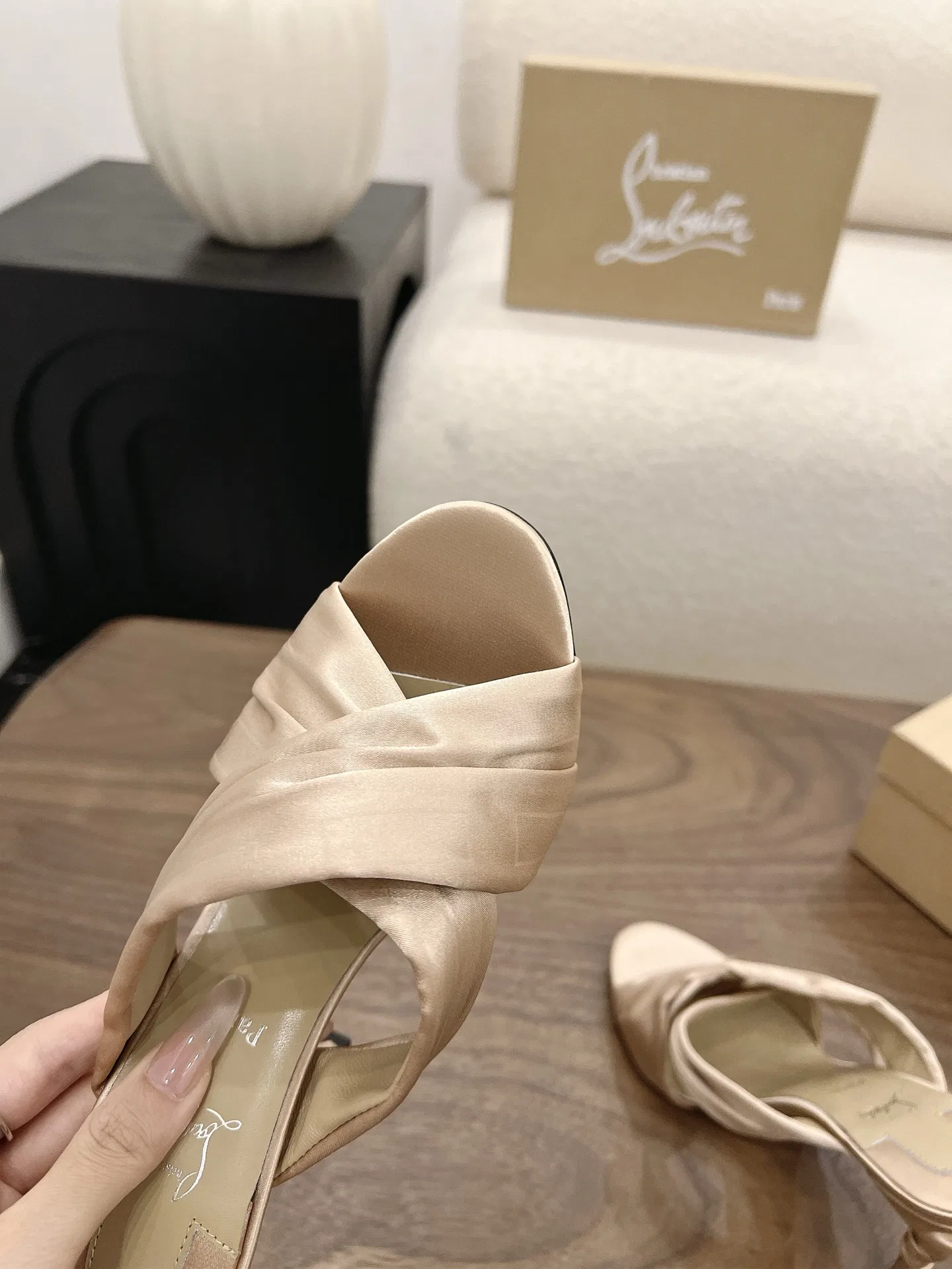 LOUBOUTIN 27FW MSFBUNF 004 구두 8