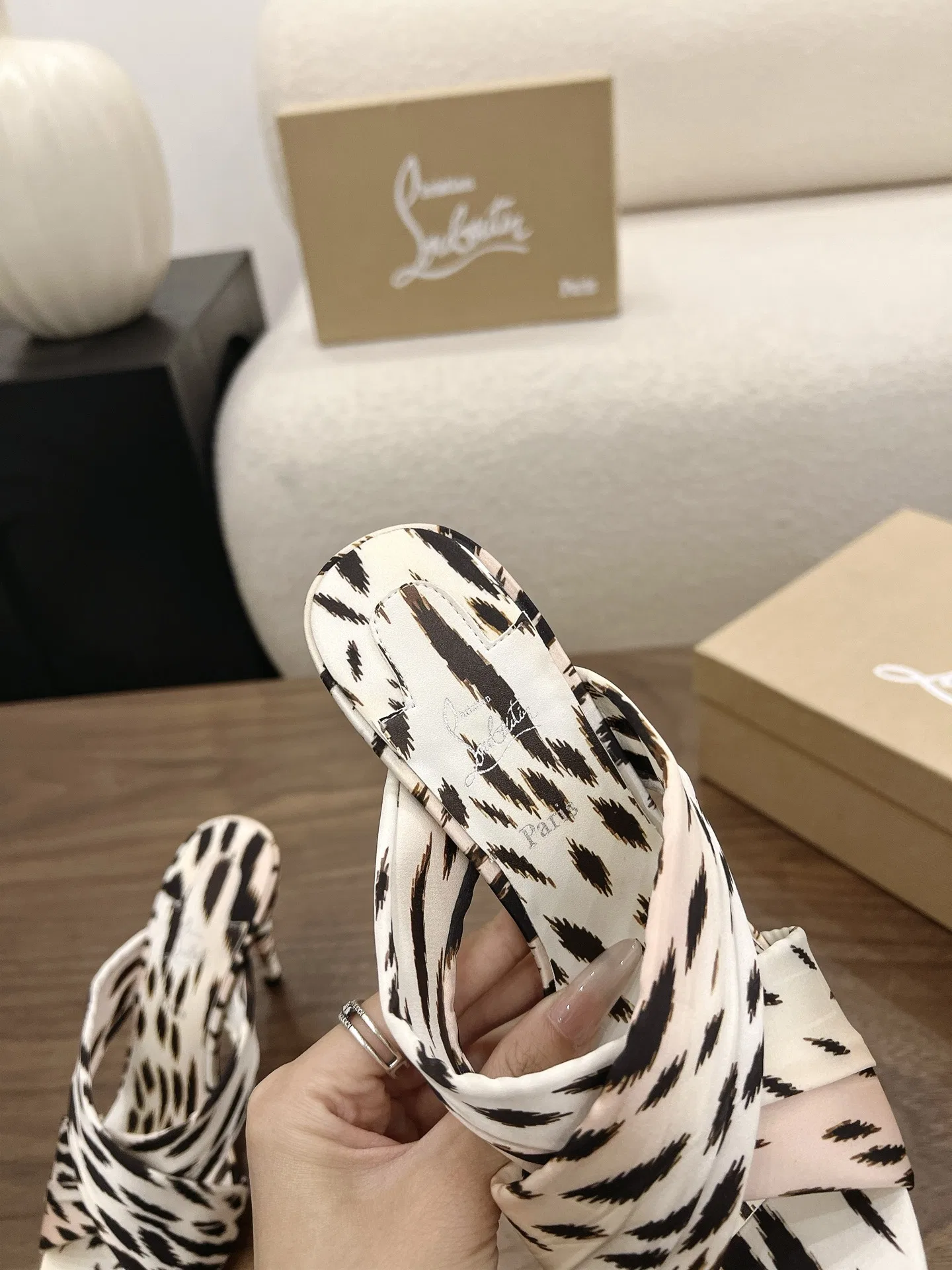 LOUBOUTIN 27FW MSFBUNF 005 구두 8