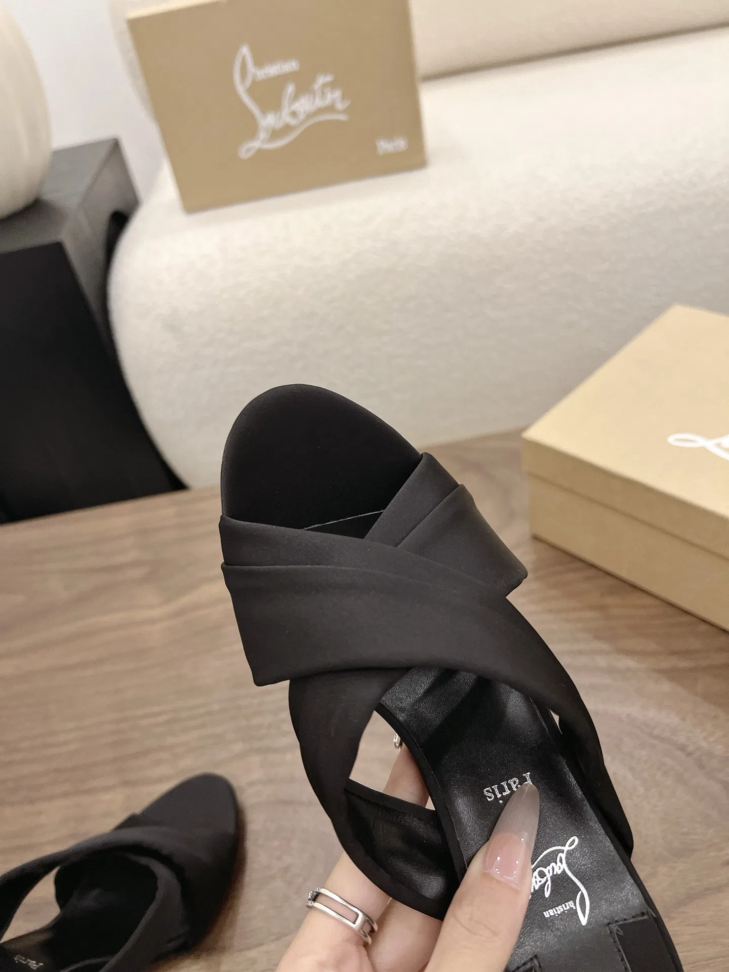 LOUBOUTIN 27FW MSFBUNF 006 구두 7