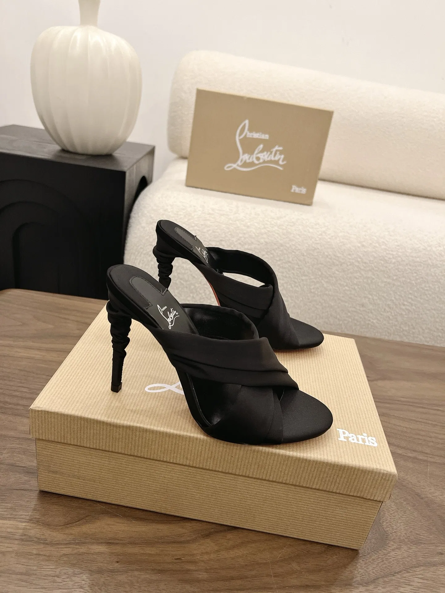 LOUBOUTIN 27FW MSFBUNF 006 구두 10