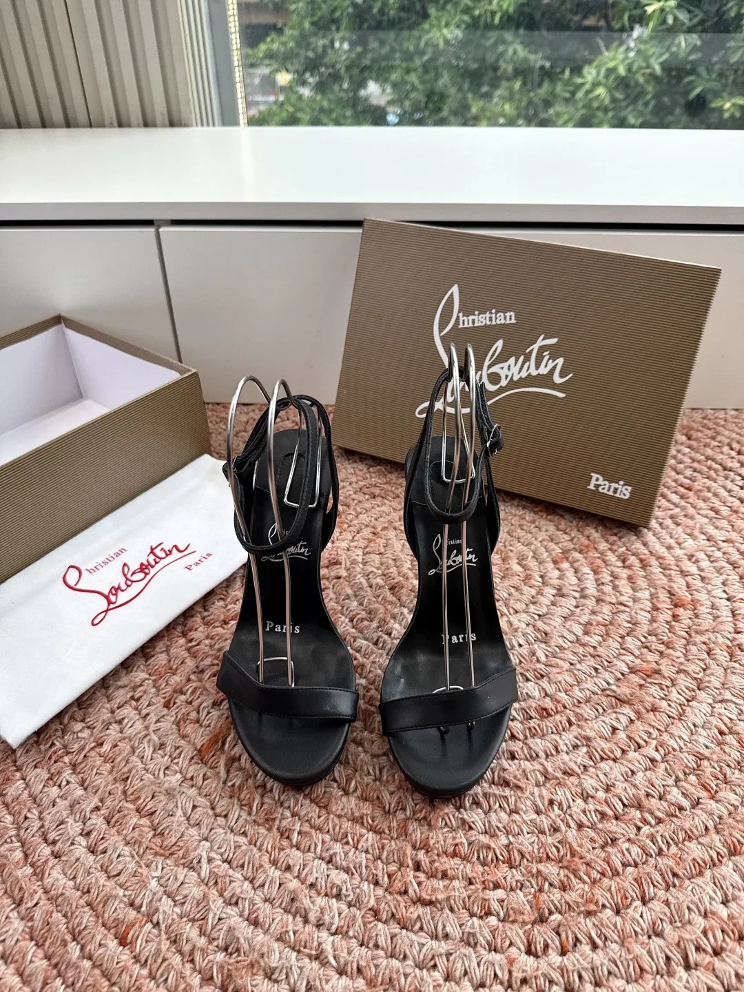 LOUBOUTIN 27FW MSFBUNF 009 구두 10