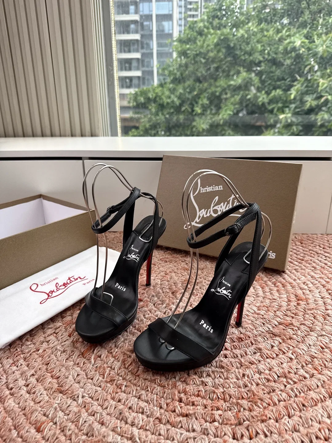 LOUBOUTIN 27FW MSFBUNF 009 구두 11