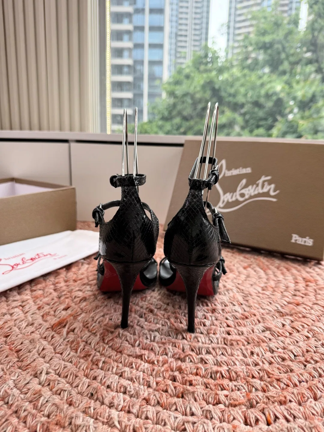 LOUBOUTIN 27FW MSFBUNF 010 구두 8
