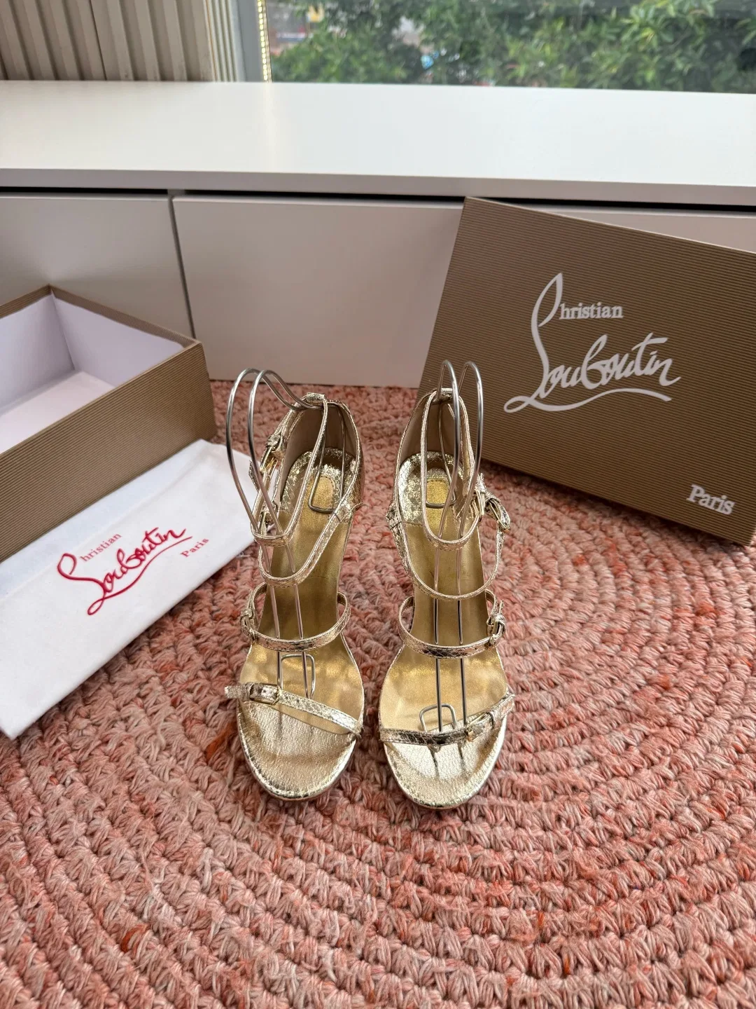 LOUBOUTIN 27FW MSFBUNF 010 구두 10
