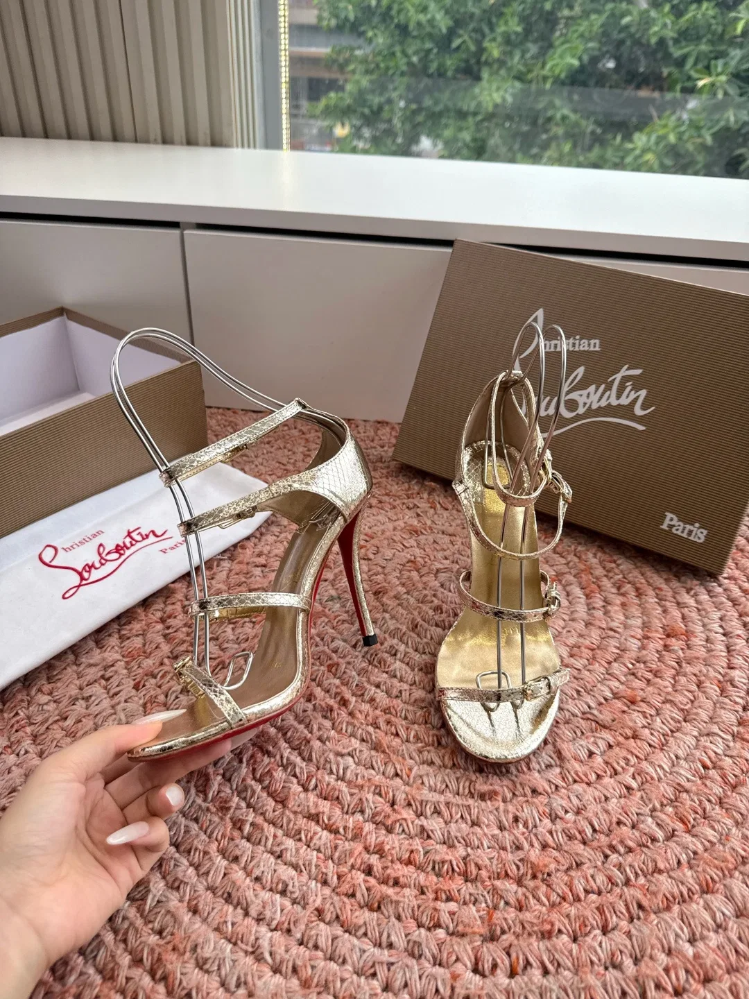 LOUBOUTIN 27FW MSFBUNF 010 구두 12