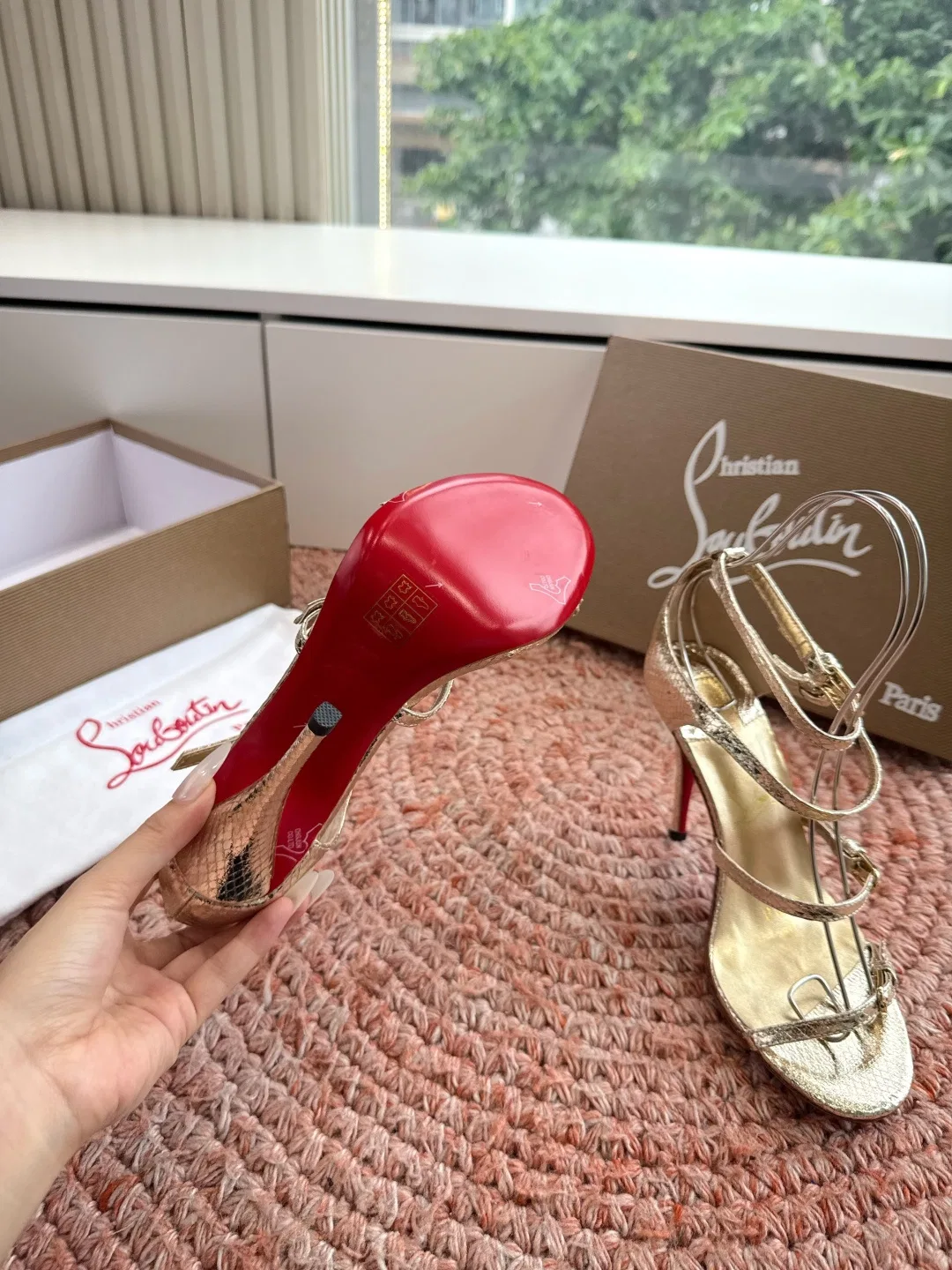 LOUBOUTIN 27FW MSFBUNF 010 구두 18