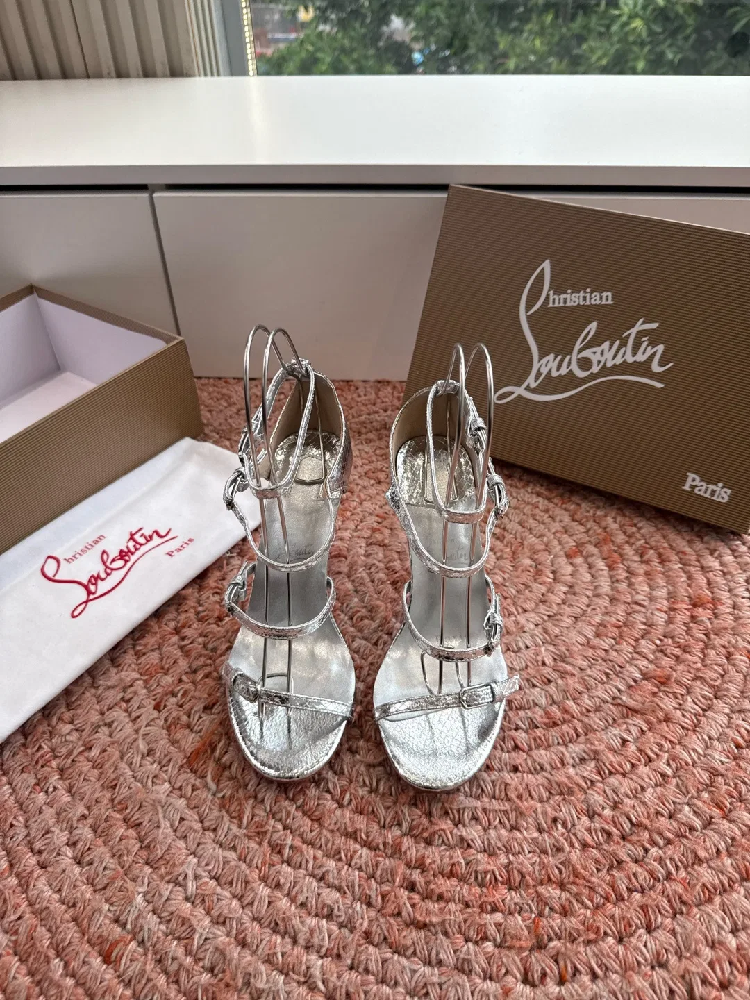 LOUBOUTIN 27FW MSFBUNF 010 구두 28