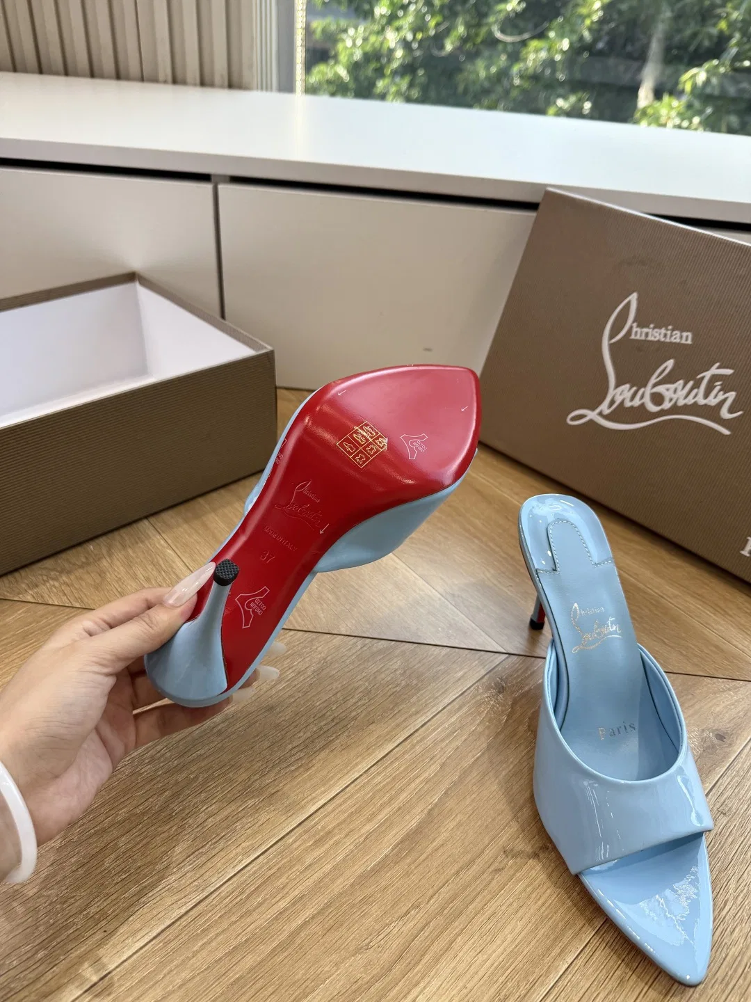 LOUBOUTIN 27FW MSFBUNF 012 구두 9