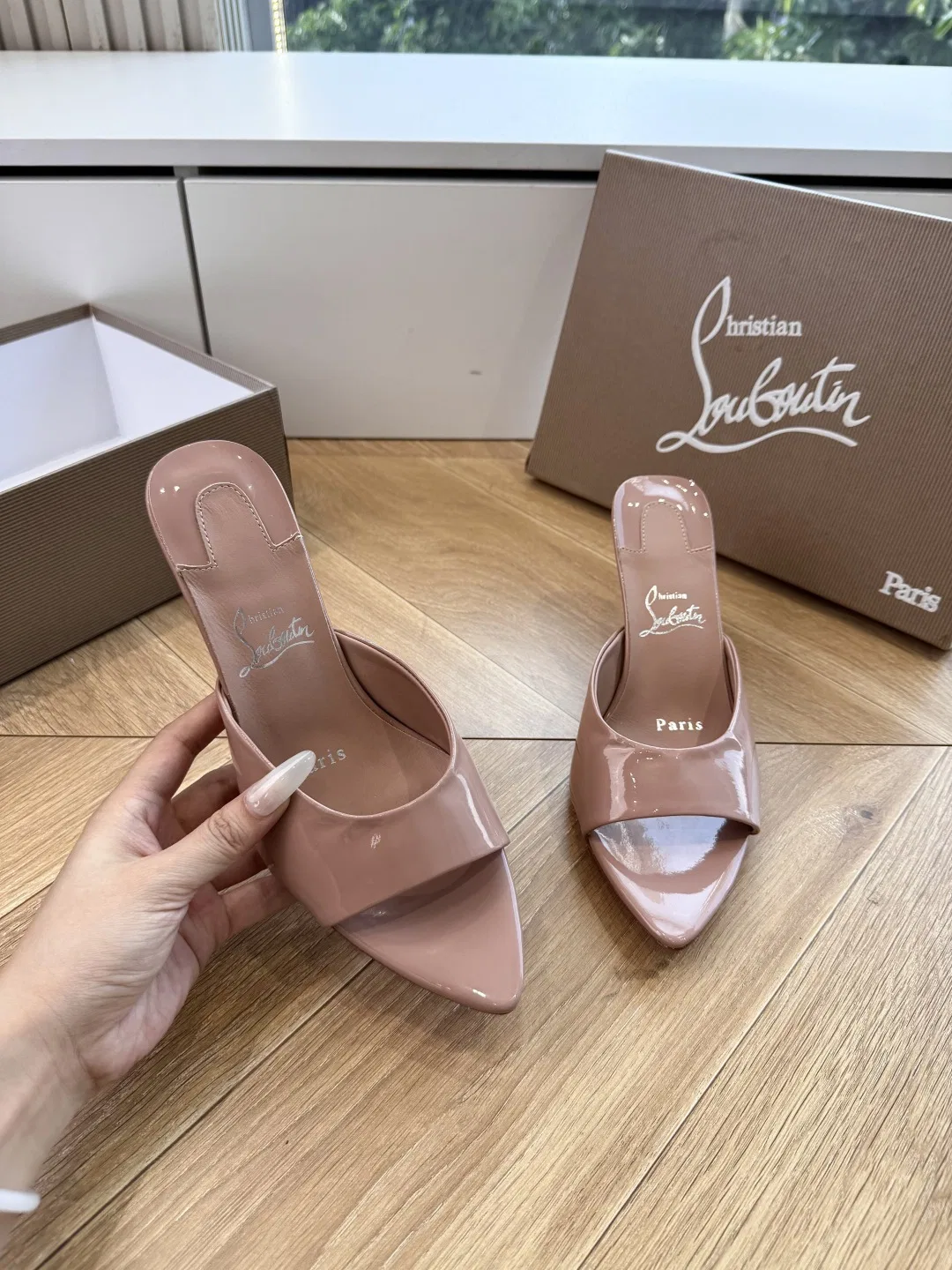 LOUBOUTIN 27FW MSFBUNF 012 구두 22