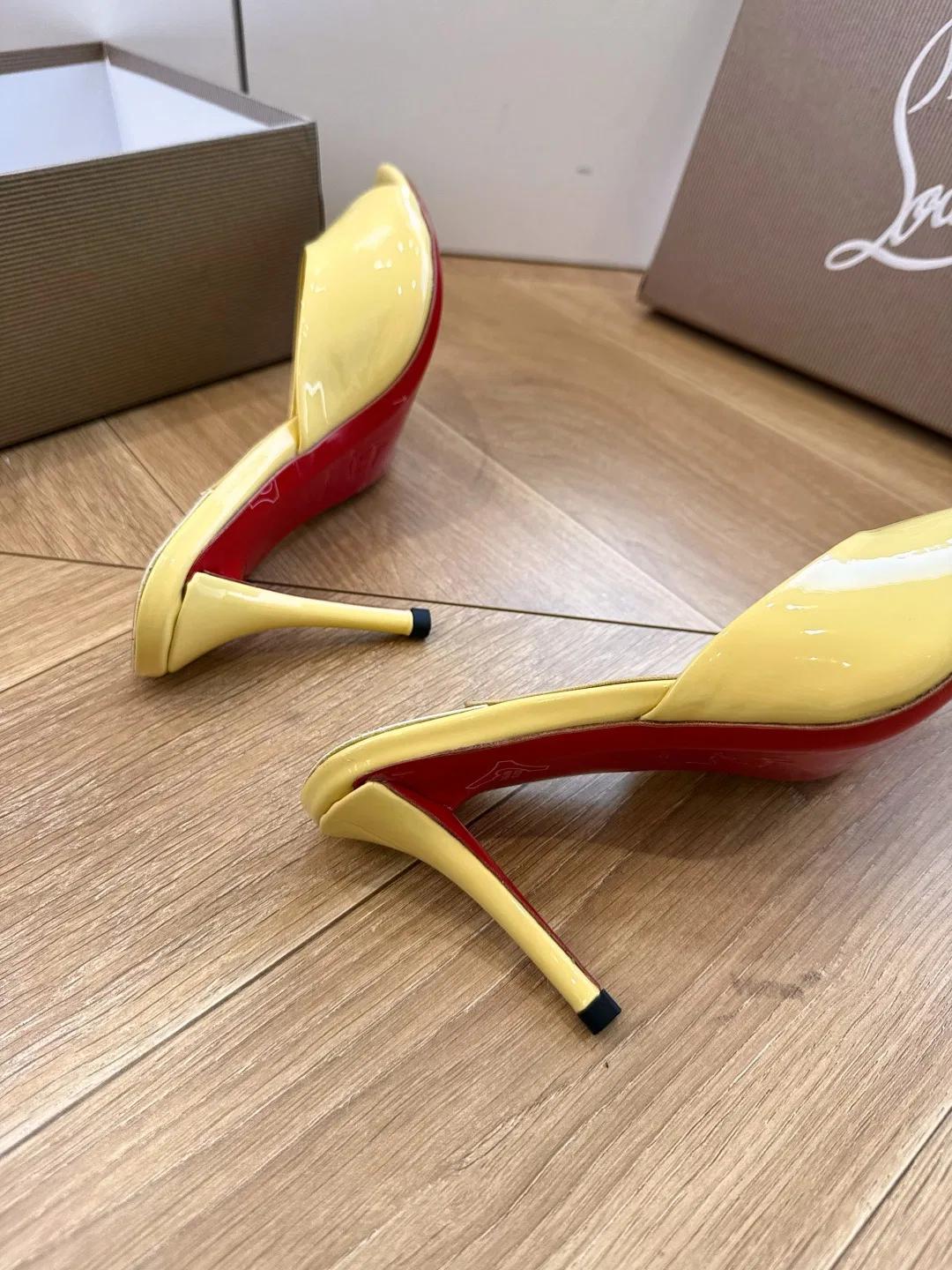 LOUBOUTIN 27FW MSFBUNF 012 구두 35