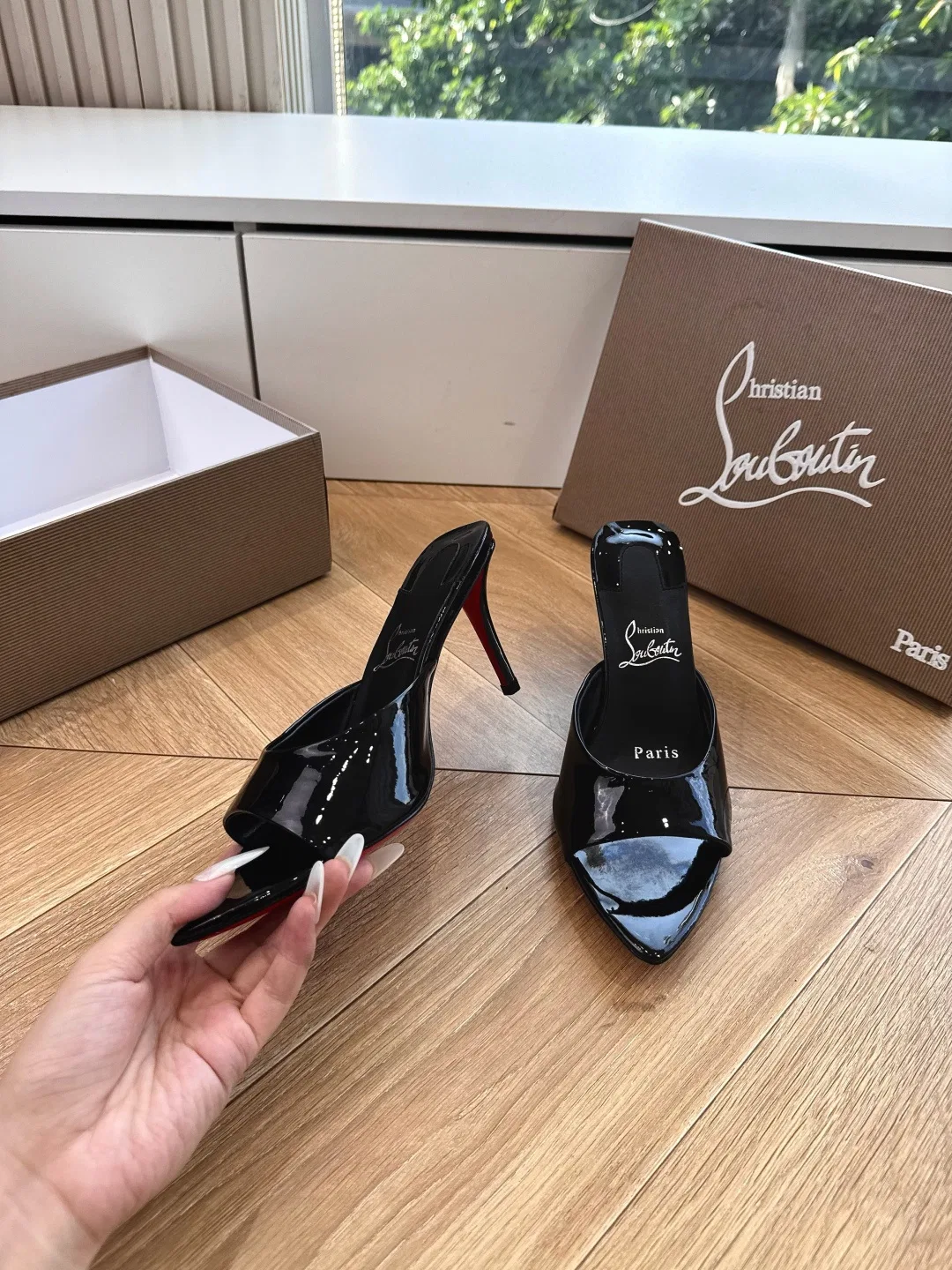 LOUBOUTIN 27FW MSFBUNF 012 구두 39