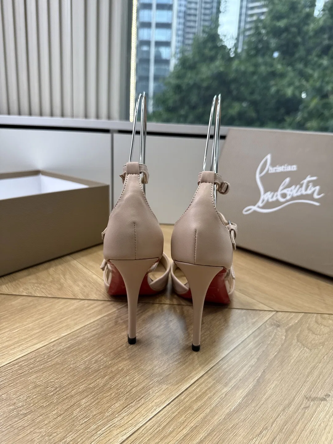 LOUBOUTIN 27FW MSFBUNF 014 구두 15