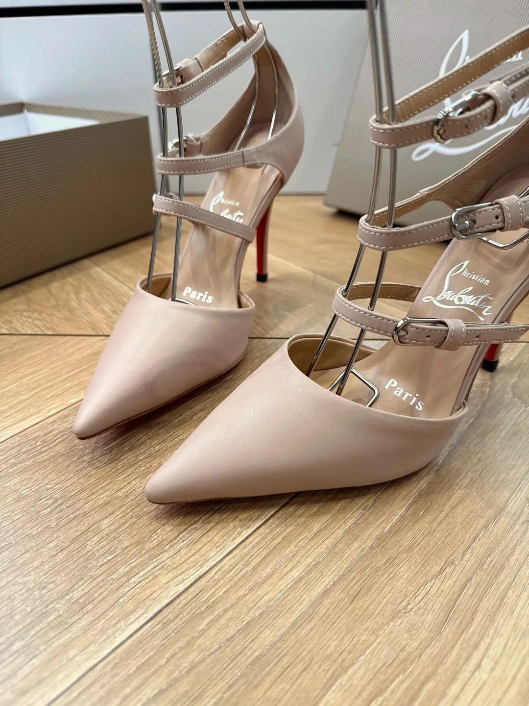 LOUBOUTIN 27FW MSFBUNF 014 구두 17