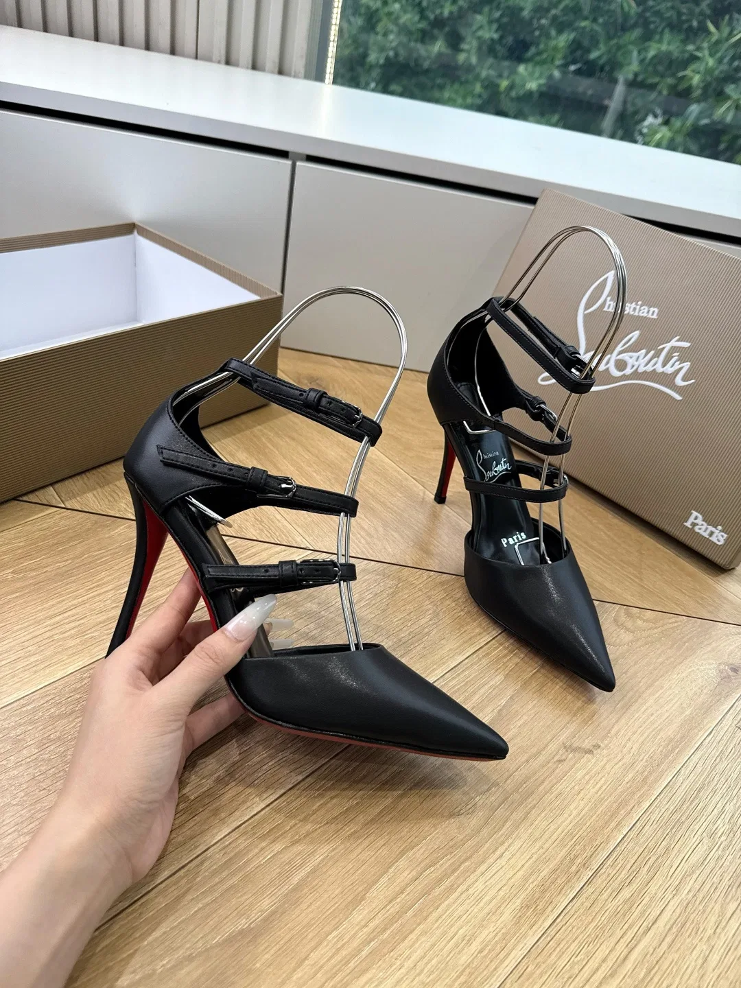 LOUBOUTIN 27FW MSFBUNF 014 구두 22