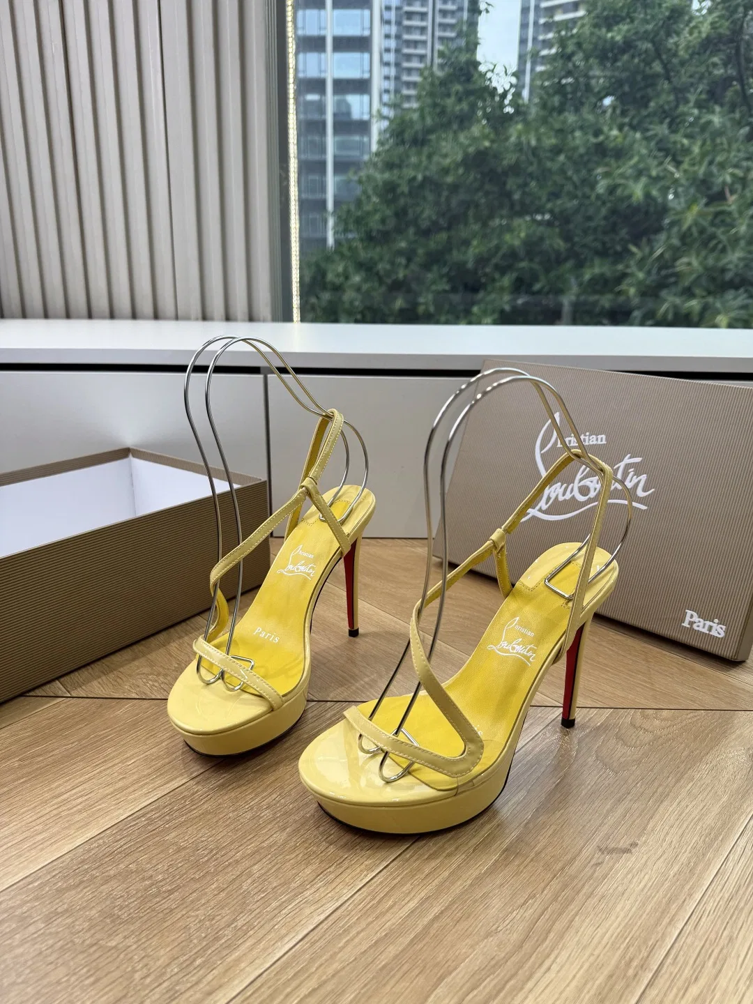 LOUBOUTIN 27FW MSFBUNF 015 구두 11