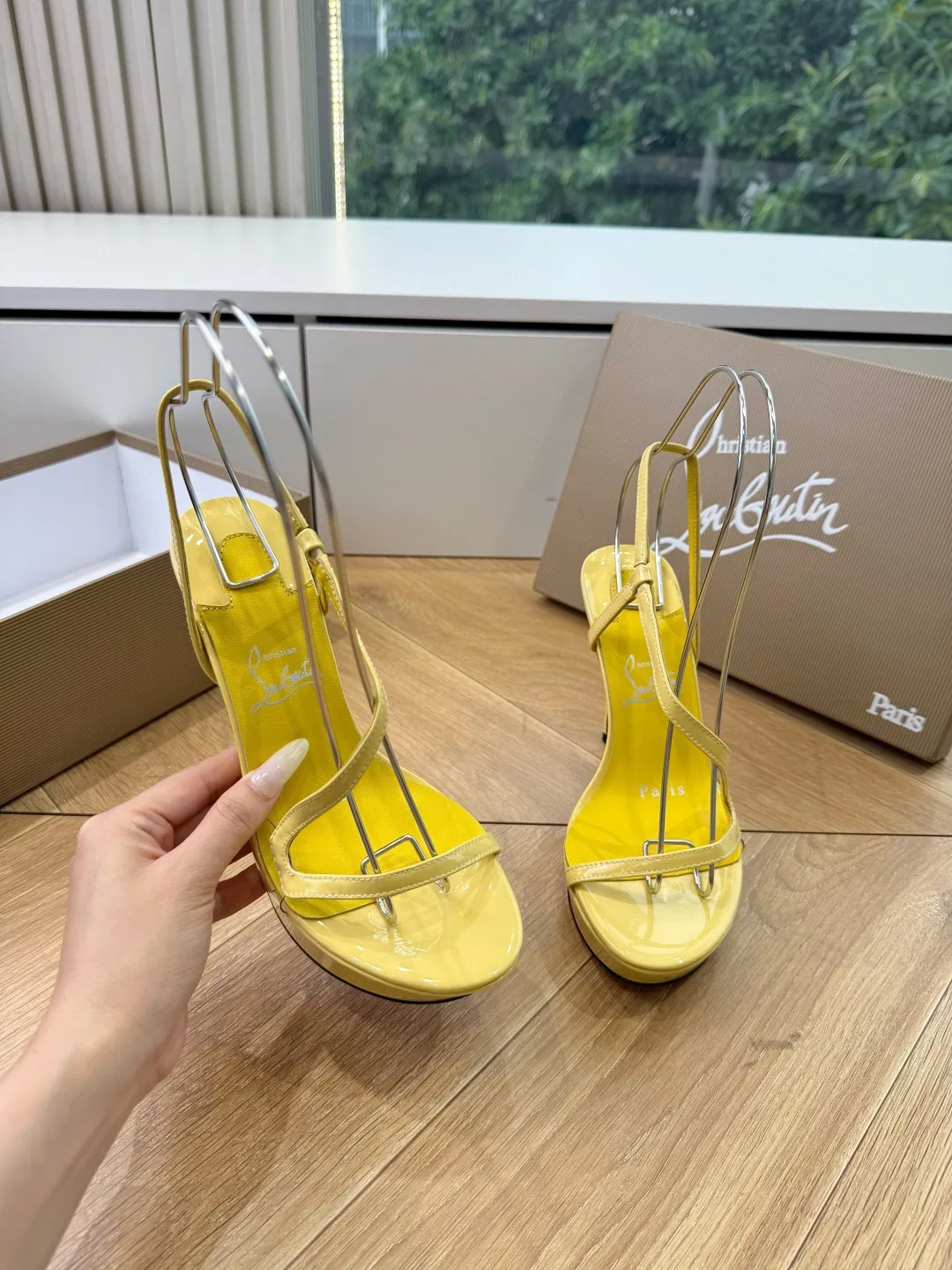 LOUBOUTIN 27FW MSFBUNF 015 구두 13