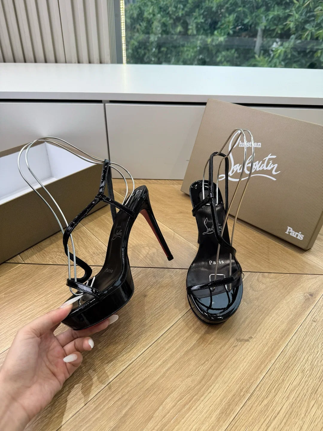LOUBOUTIN 27FW MSFBUNF 015 구두 21